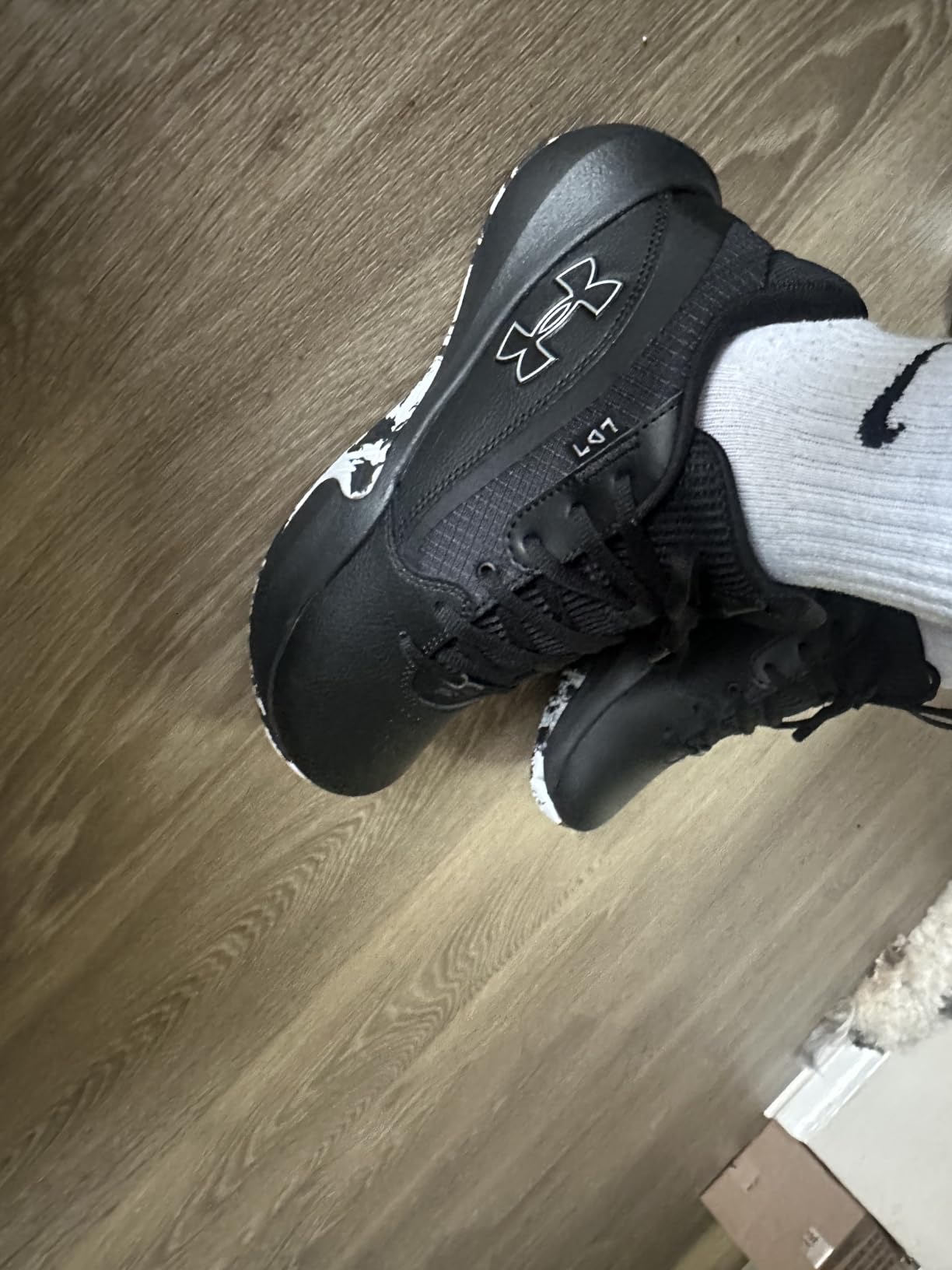 Under Armour Unisex-Adult Lockdown 7 Basketball Shoe customer photo 1
