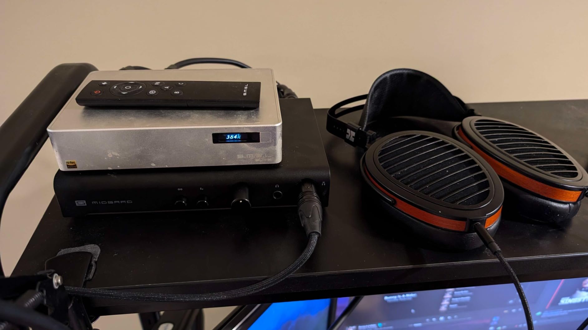 Schiit Midgard Headphone Amp and Preamp with Balanced Inputs and Outputs | Fully discrete amp with exclusive Halo mixed-mode feedback, ~5W/32 ohms, balanced & SE in/out, Alps RK27 pot. Made in USA. customer photo 1