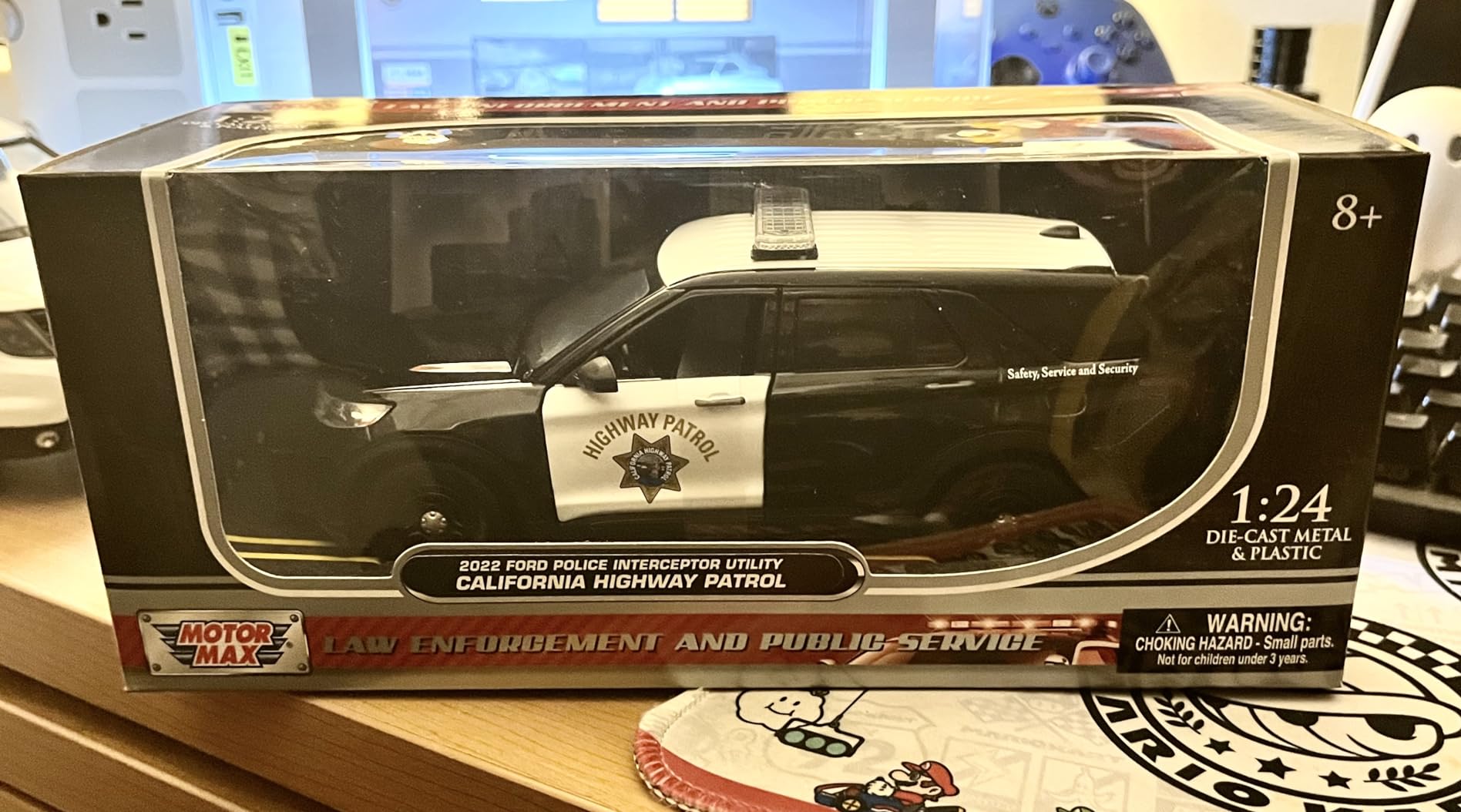 2022 Police Interceptor Utility California Highway Patrol Black and White 1:24 Diecast Model Car by Motormax 76991 customer photo 2