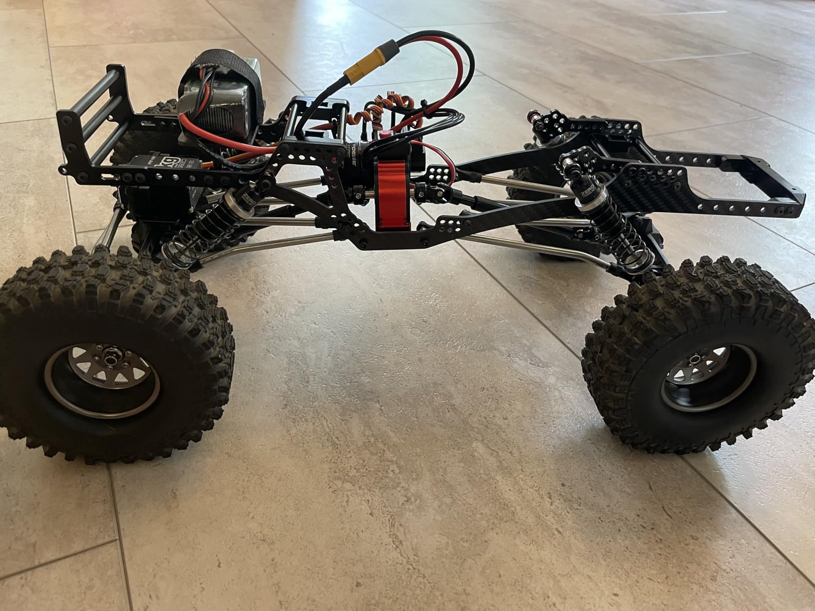 RC Carbon Fiber Frame Chassis w/Gearboxes Upgrades Part for 1/10 SCX10 SCX10 II 90046 90047 RC Crawler Car,Black customer photo 1
