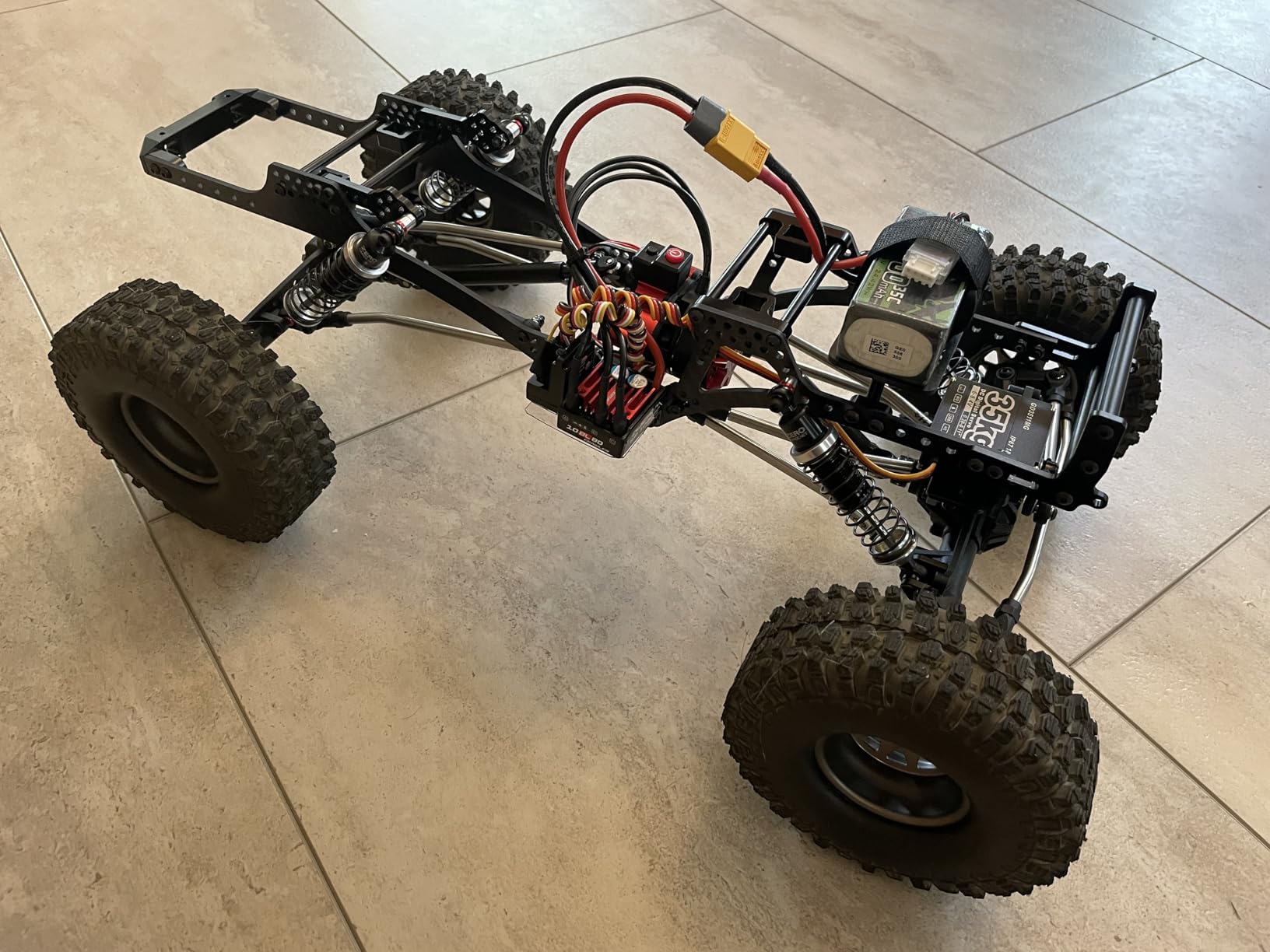 RC Carbon Fiber Frame Chassis w/Gearboxes Upgrades Part for 1/10 SCX10 SCX10 II 90046 90047 RC Crawler Car,Black customer photo 2