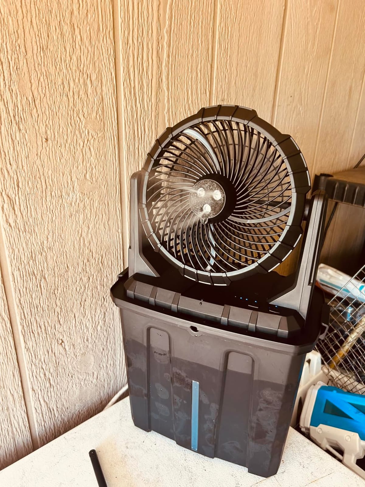 Ausic Portable Misting Fan, 9L 10-inch Outdoor Mist Fans for Outside Patios Cooling, 20000mAh Rechargeable Battery Fan with Water Box, 3 Strong Winds, 3 Spray Mister, Camping/Beach Summer Essentials customer photo 1