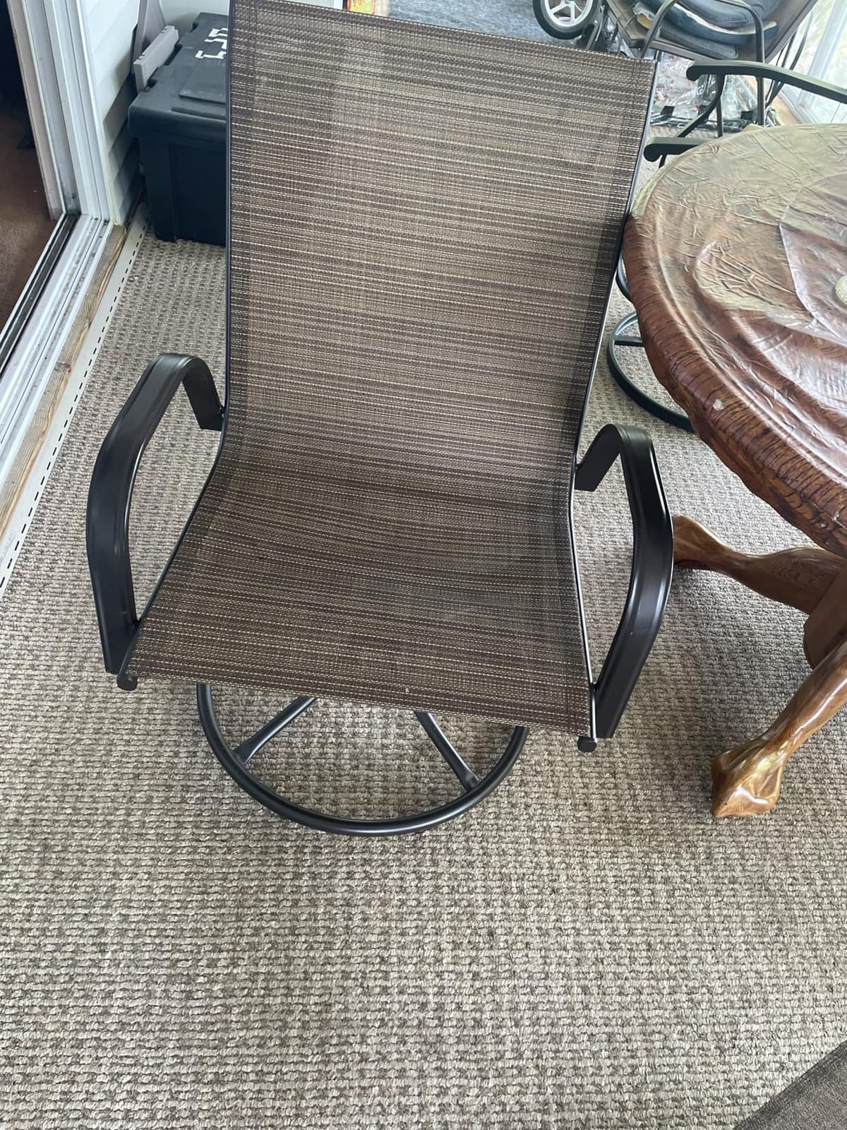 Amopatio Patio Swivel Chairs Set of 2, Outdoor Swivel Rocker Dining Chairs with All Weather Textilene High Back & Metal Frame, for Backyard Deck Lawn Garden, Brown customer photo 2