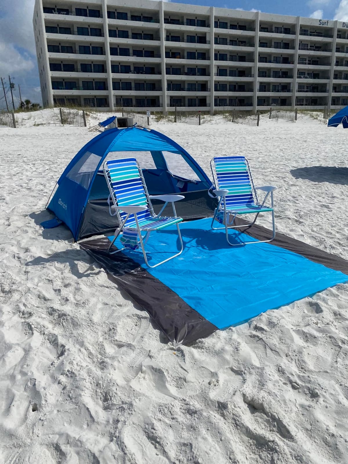 EASYFUN Beach Blanket Sandproof Oversized, 79''x83'' Extra Large Beach Mat, Portable Picnic Mat for Travel Camping Hiking, Lightweight Beach Essentials Family Water Resistant Mat customer photo 1