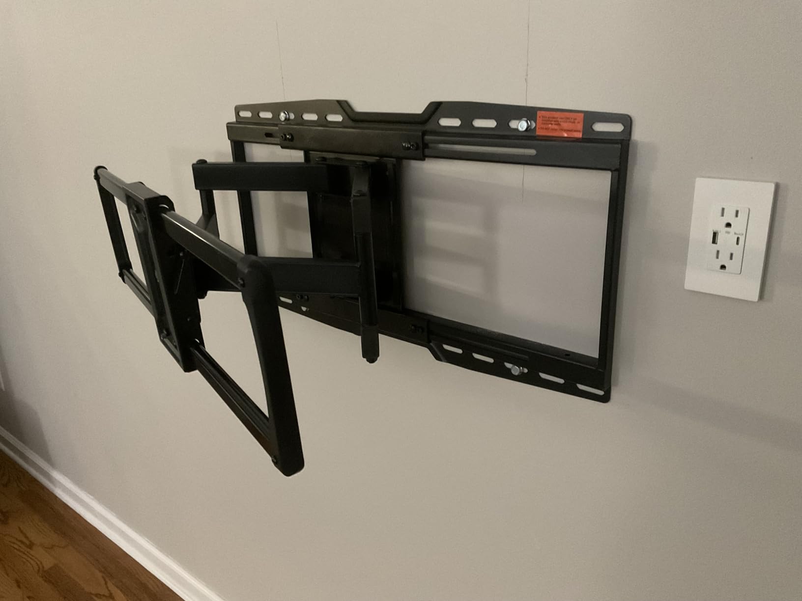 USX Mount Long Arm TV Wall Mount for Most 50-100 inch TV 40 Inch Extension Full Motion TV Mount,Pre-Assembled Wall Mount with Swivel and Tilt Up to 150lbs Fits 8″/12″/16″/24″ Studs VESA 900x600mm customer photo 1