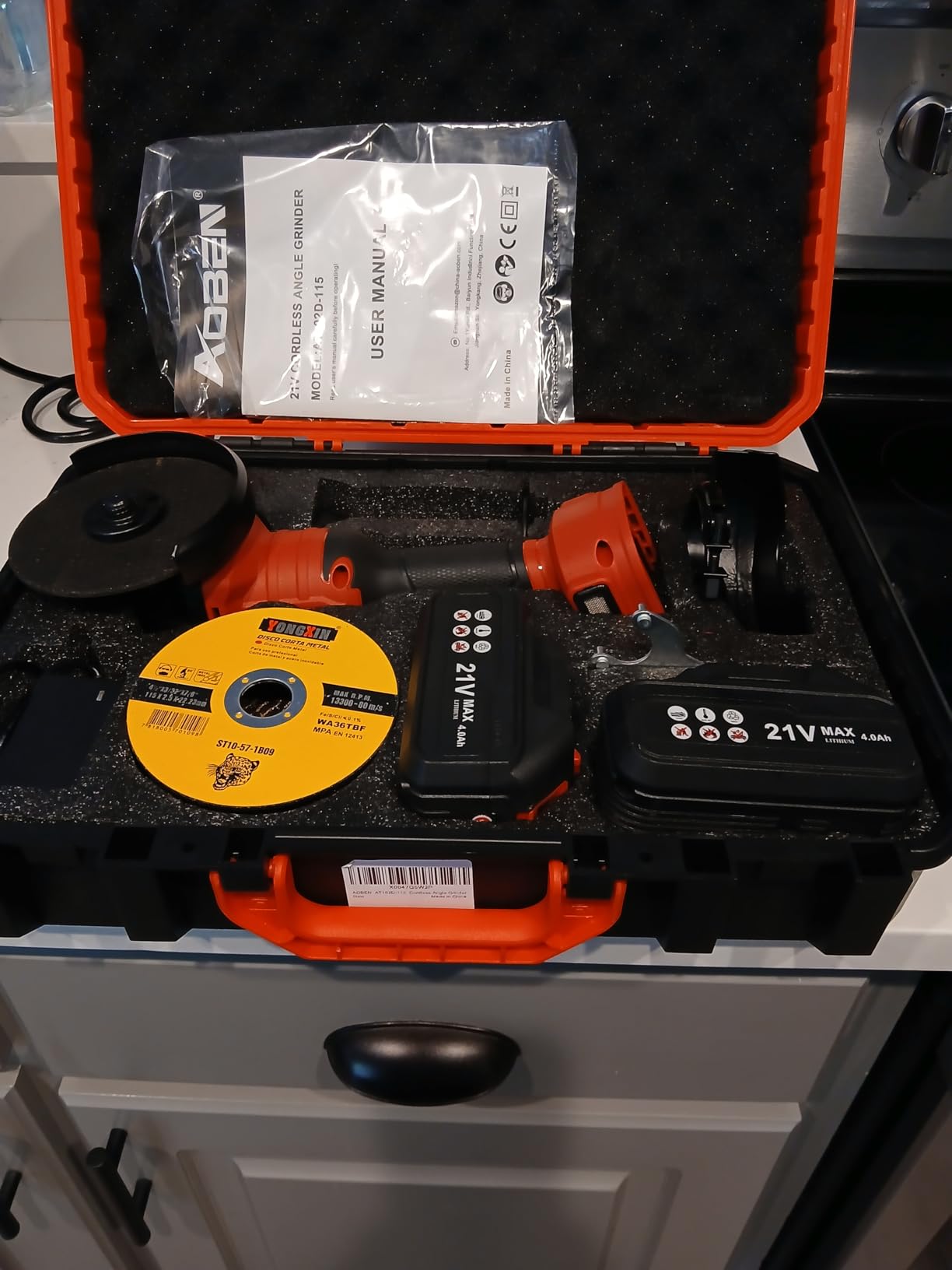 AOBEN Cordless Angle Grinder 4-1/2 inch, 21V Battery Grinder Kit, Power Electric Cut Off Tool, Brushless Motor, 2x4.0Ah Battery & Charger, for Metal Cutting, Grinding, Polishing customer photo 2