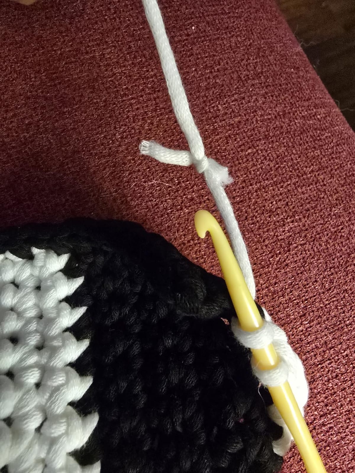 3.5Oz Beginner-Friendly Yarn for Crocheting and Knitting;Worsted-Weight Medium #4;Cotton Blend Yarn for Beginners with Easy-to-See Stitches,Great for Amigurumi DIY (White,1 Skein) customer photo 1