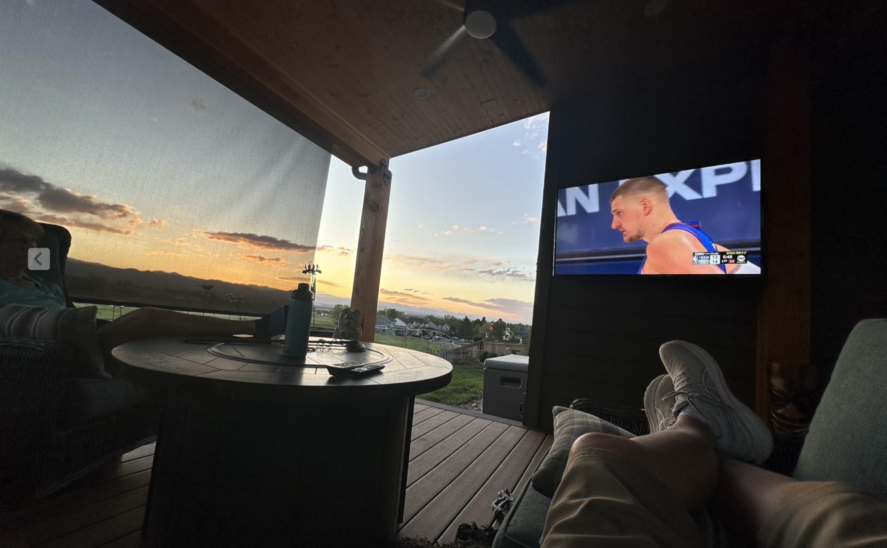 SYLVOX Outdoor TV, 55 inch 2000 nits Full Sun Outdoor TVs, Weatherproof TV | 4K Smart, IP56 Waterproof, Sunlight Readable, Support Dolby Vision Atmos, for Poolside Backyard Business (Pool Pro 3.0 /2026) customer photo 1