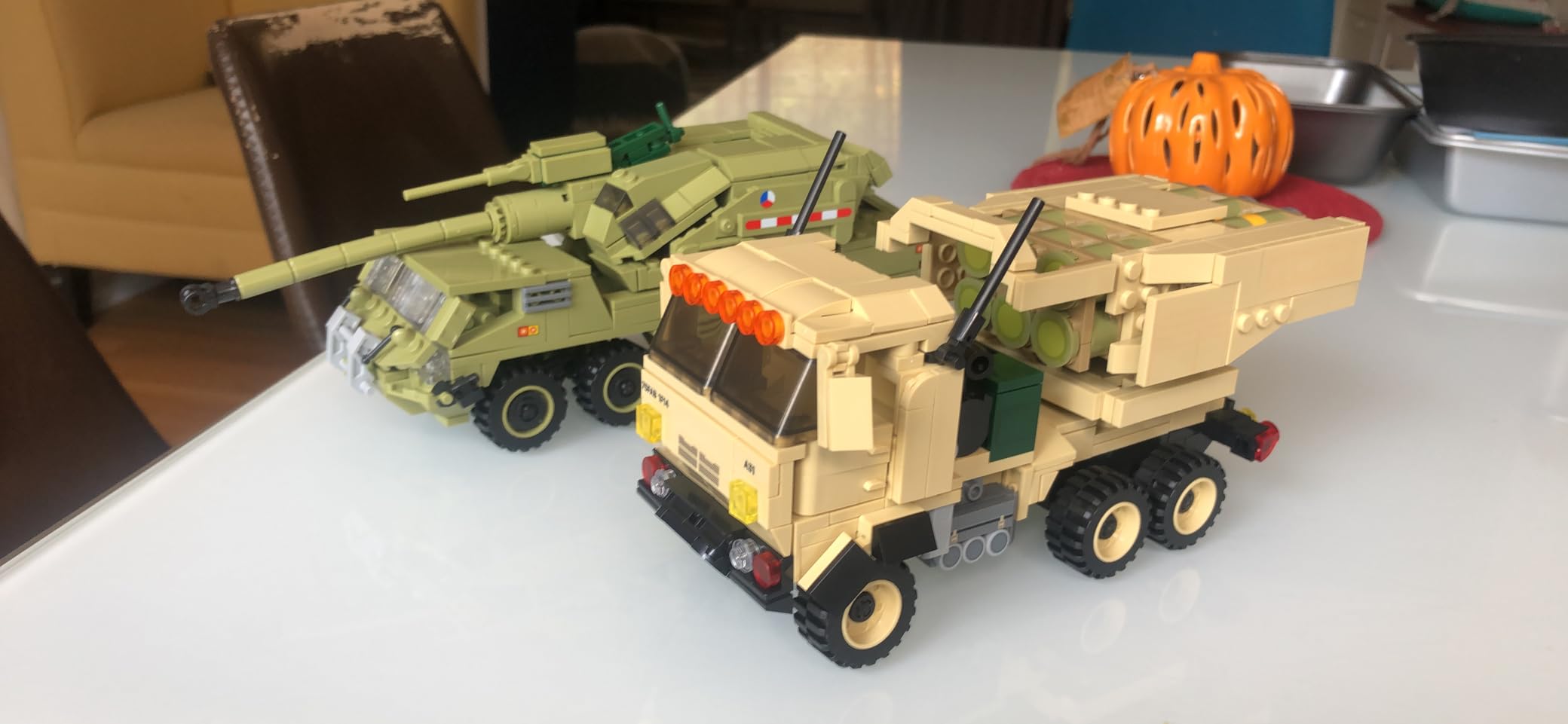 Military Vehicles Building Set, M142 HIMARS and Dana M2 Howitzer Army Truck Toy Model Kit, Poseable Build and Display Set for Kids, Teens, Fans, and Collectors Ages 8-14 customer photo 1