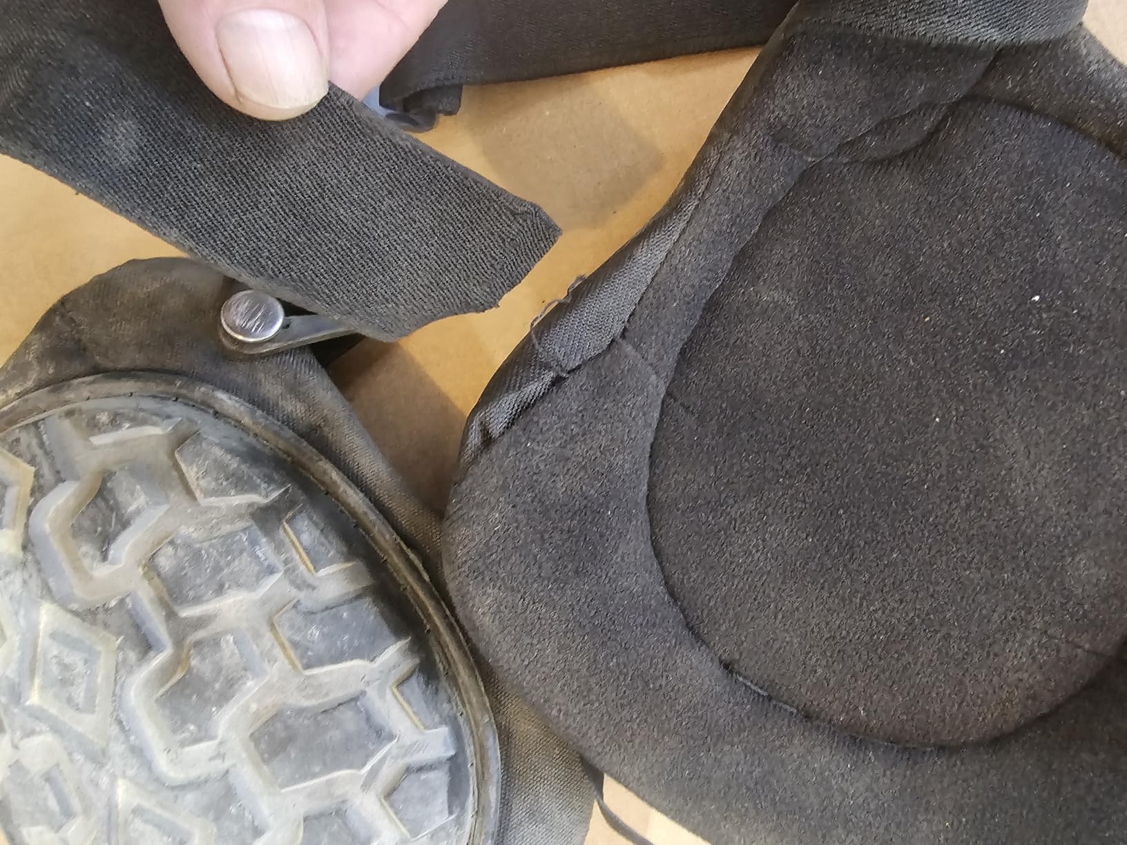 Professional Knee Pads for Work Construction with Heavy Duty Cap Foam Padding Gel Cushion Knee Pads for Men, Comfortable Adjustable Strong Strap, Military Grade Rivet for Flooring Gardening customer photo 1
