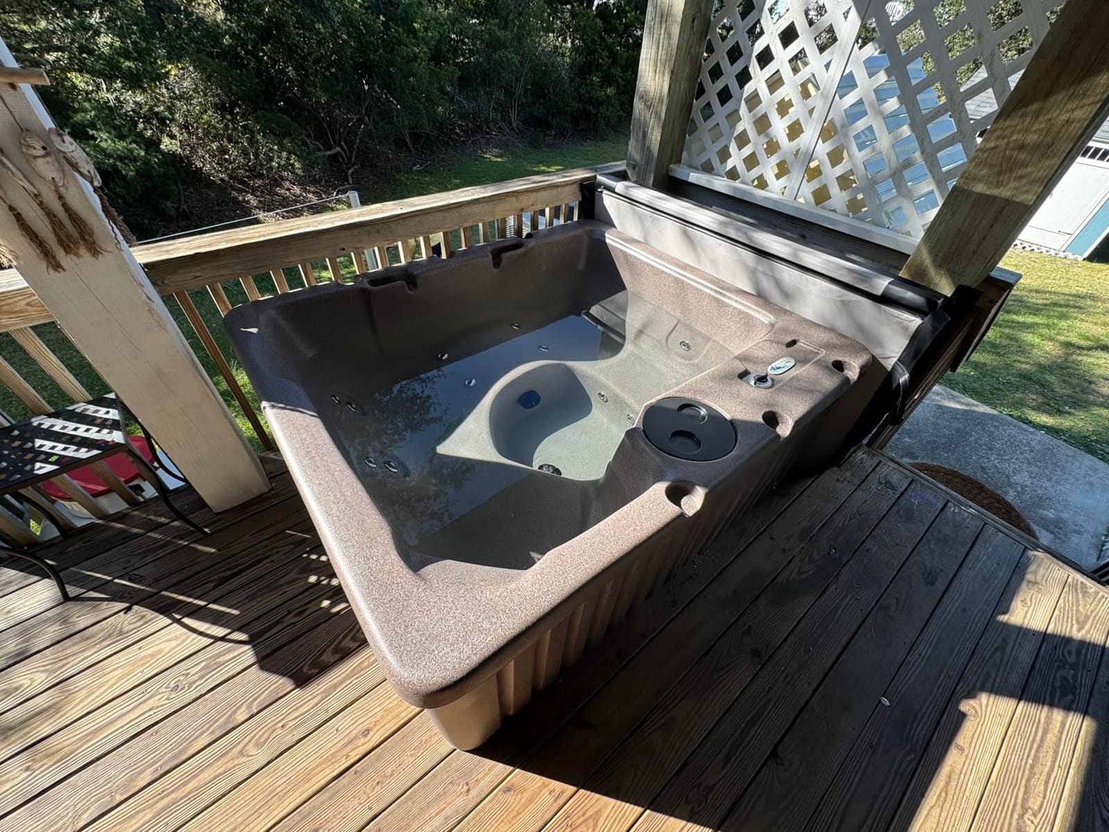 Aqualife Current Outdoor Hot Tub, Free Extras, Fits 4-Adults, Plug and Play Spa, Free Cover Included customer photo 1