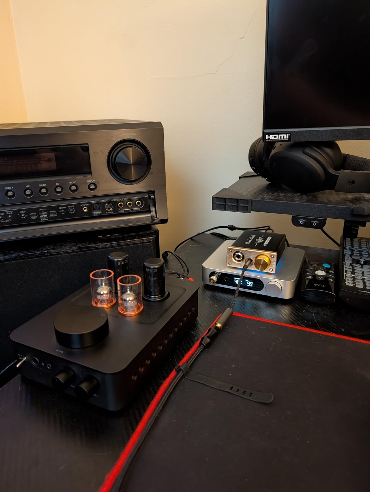 Douk Audio U3 PRO HiFi Mini Class A Headphone Amplifier - High-Power Desktop Amp for 18-600 ohm Headphones, 1500mW Output, 3.5mm & 6.35mm Jacks, DC 5V customer photo 1