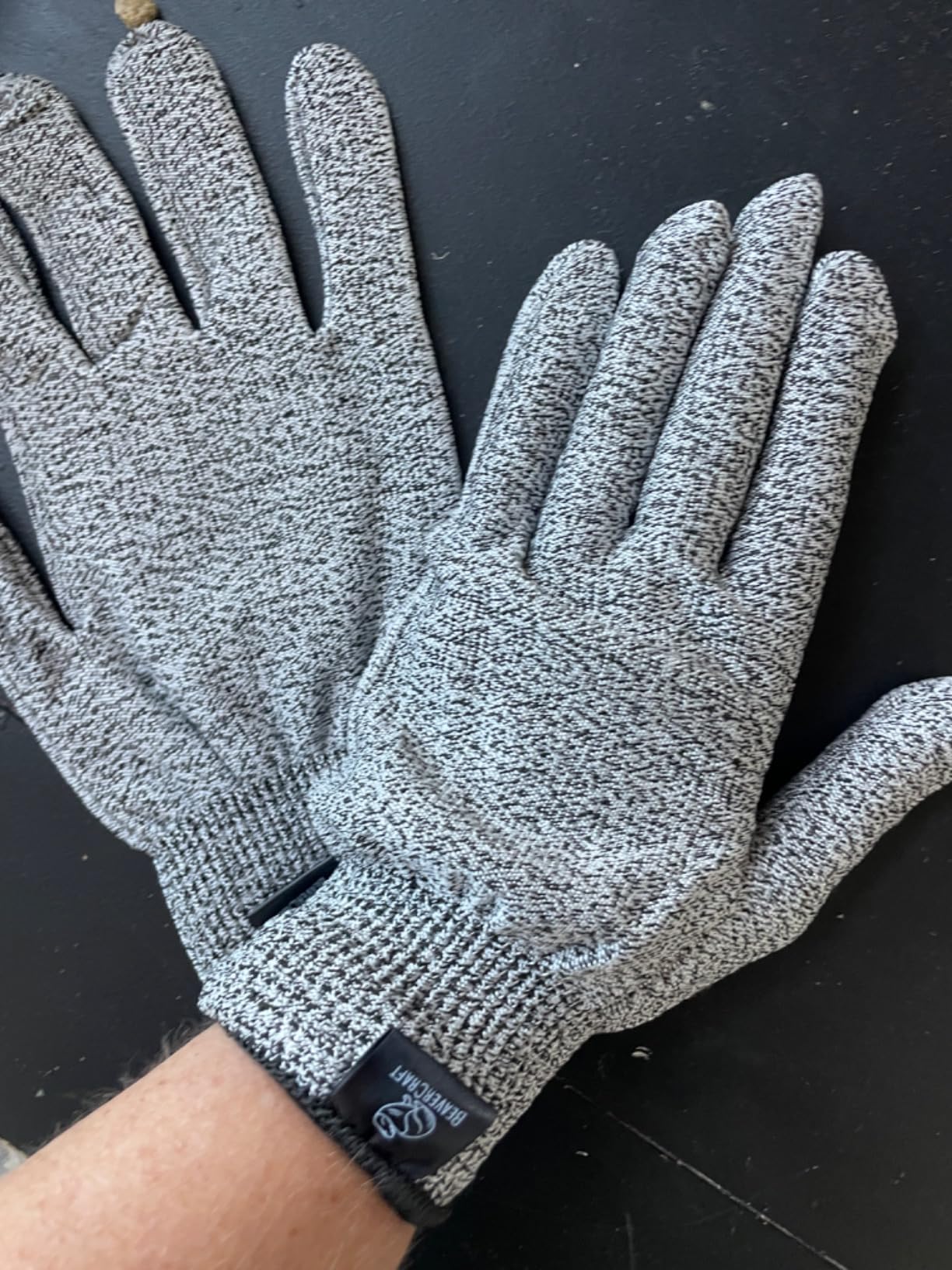 BeaverCraft Wood Carving Gloves CRG - Cutting Cut Resistant Gloves Level 5 for Whittling, Woodworking, Food Prep customer photo 1