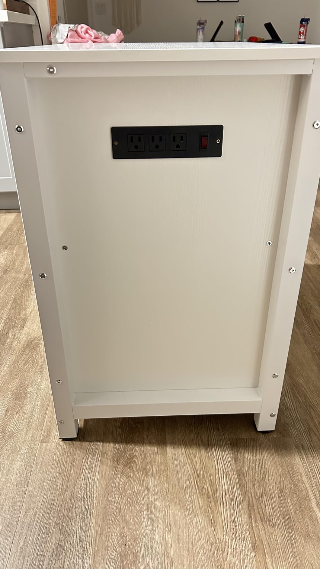 BEURUKU 40 Gallon Tank Stand with Cabinet and Power Outlets, Heavy Duty Metal Aquarium Stand for 40-50 Gallon Breeder Tank, Turtle Tank, Double Terrarium Stand, 660LBS Capacity, White customer photo 2