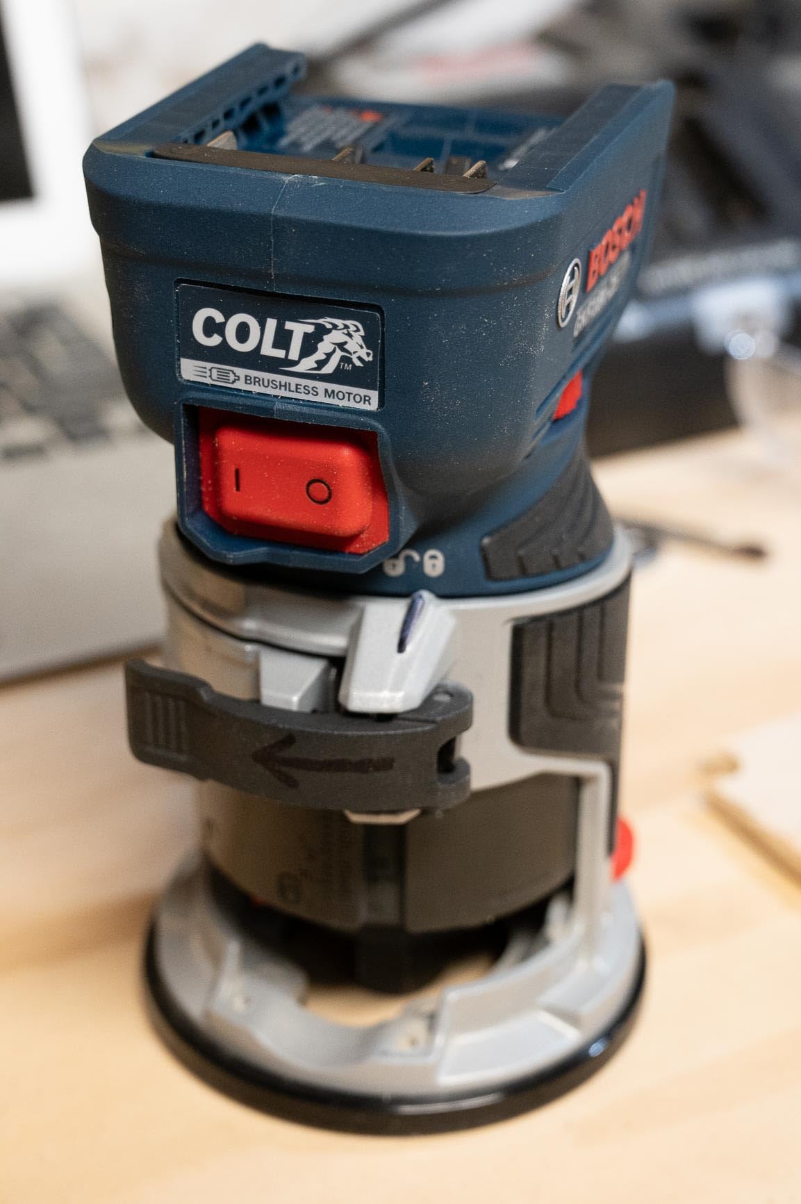 BOSCH GKF18V-25N 18V Brushless Colt™ Palm Router | Cordless Power and Precision for Woodworking Projects - Includes Dust Extraction System and Variable Speed Control (Bare Tool) customer photo 1