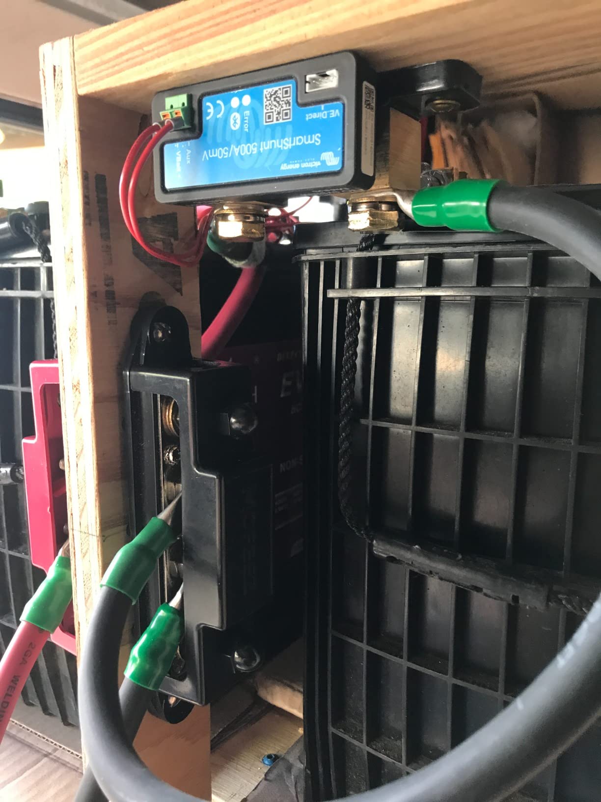 Victron Energy SmartShunt IP65 Battery Monitor (Bluetooth) - Victron Smart Shunt - 6.5V-70V, 300 amp customer photo 2