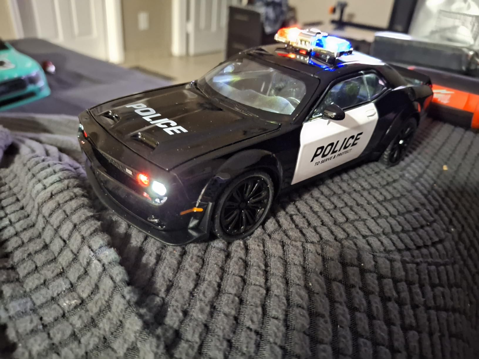 Police Car Toys for Boys Age 3-12 1/24 Scale Metal Toy Cars with Light and Sound Pull Back Diecast Model Cars for 3+ Year Old Kids customer photo 1
