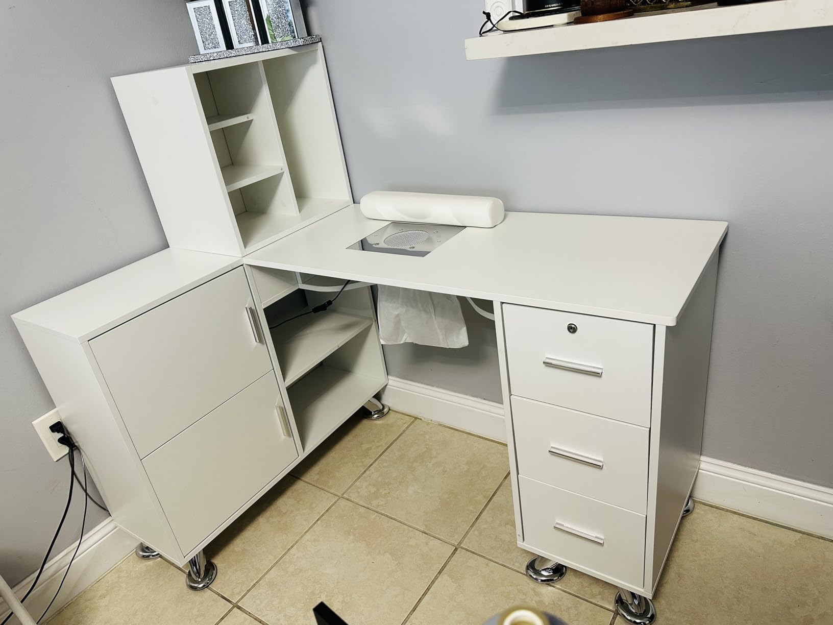 Manicure Table Nail Station w/Dust Collector - L-Shaped Nail Tech Table with Shelves, Storage Cabinets, Drawers, Metal Handles & Legs, Salon Wrist Rest, Beauty Salon Workstation Decor (White) customer photo 2
