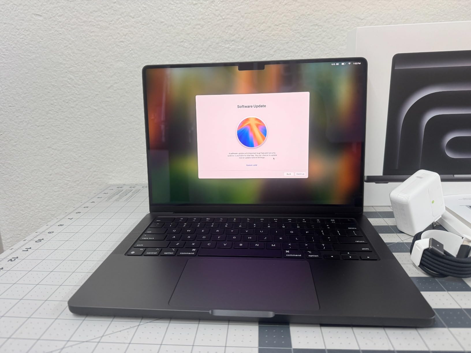 Apple 2024 MacBook Pro Laptop with M4 chip with 10‑core CPU and 10‑core GPU: Built for Apple Intelligence, 14.2-inch Liquid Retina XDR Display, 16GB Unified Memory, 512GB SSD Storage; Space Black customer photo 1