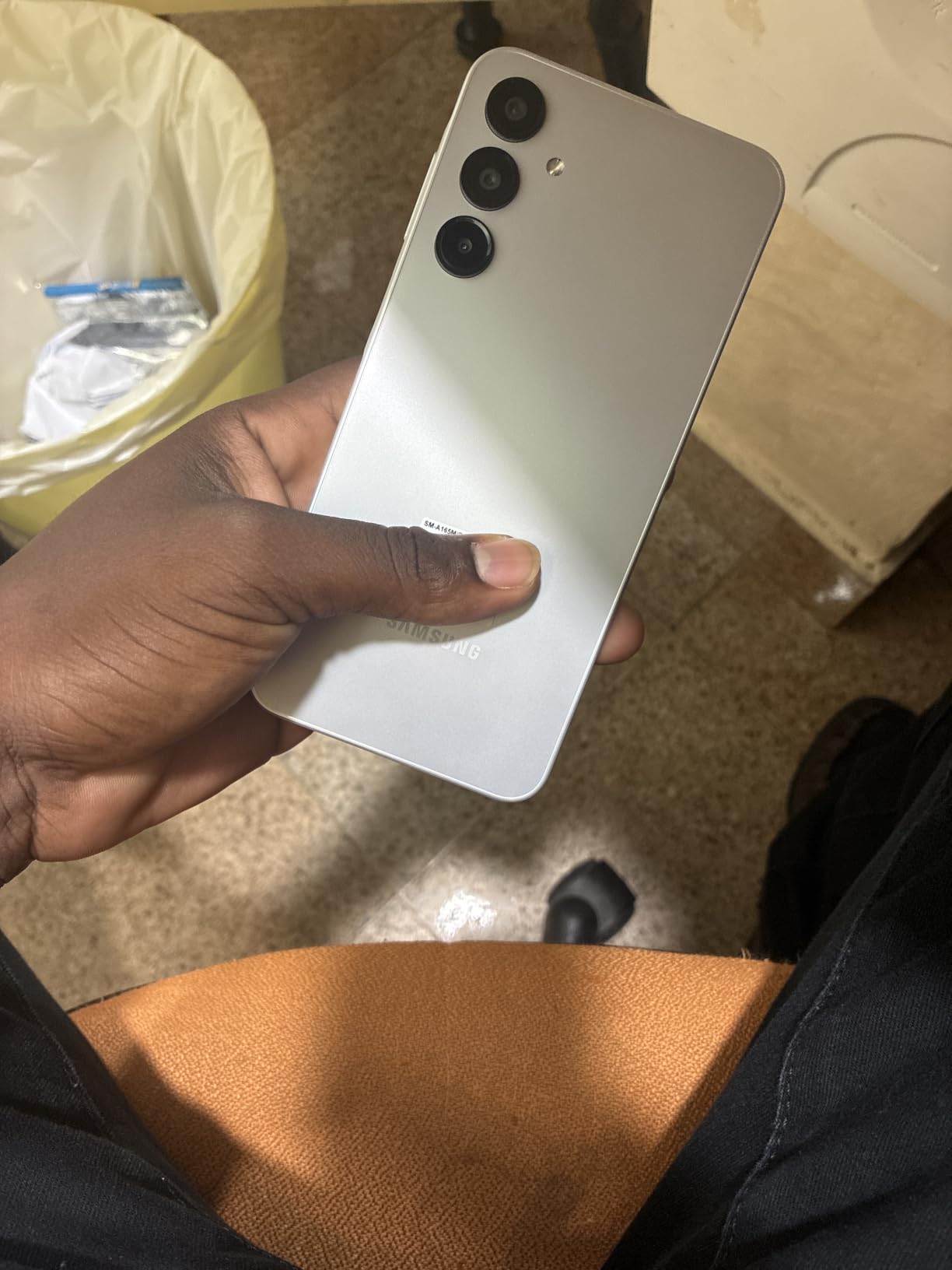 SAMSUNG Galaxy A16 4G LTE (128GB + 4GB) International Model SM-A165/DS - Factory Unlocked (NOT FOR SPECTRUM/CRICKET/XFINITY/VISIBLE) - Light Green + CASE customer photo 2