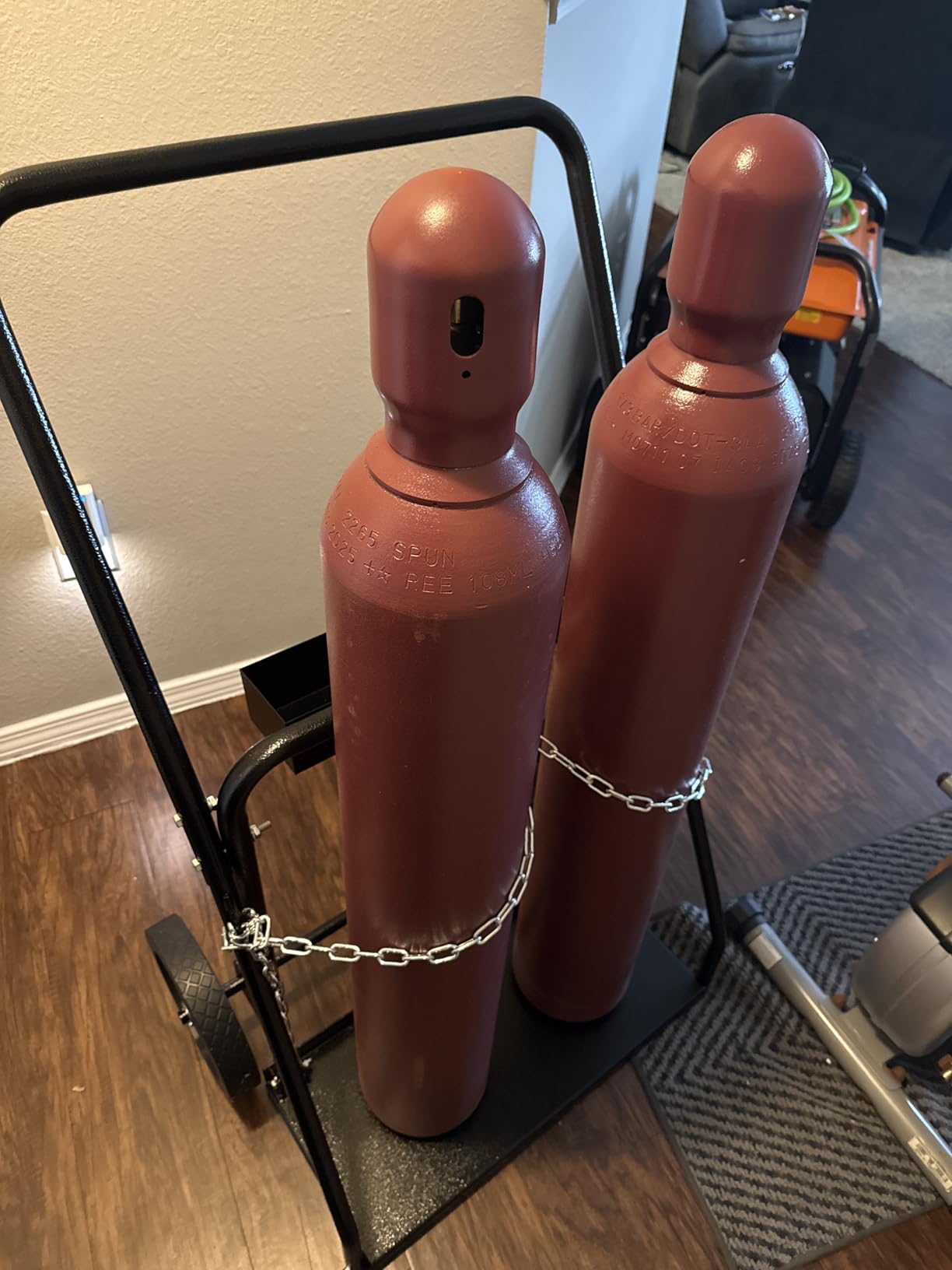 VEVOR Dual Welding Cylinders Cart Oxygen Acetylene Tank Cart Heavy Duty customer photo 1