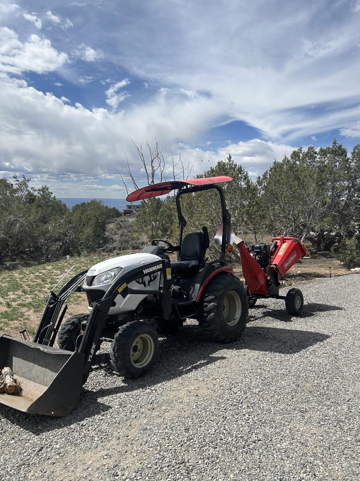 MechMaxx ZONSEN 6'' Inch 459cc 15hp E-Start Gas Powered Engine 4-Wheels Wood Chipper Shredder Mulcher with Towbar/Tail Light/Emergency Stop Button/Stop Bar, Model B150 (Red) customer photo 2
