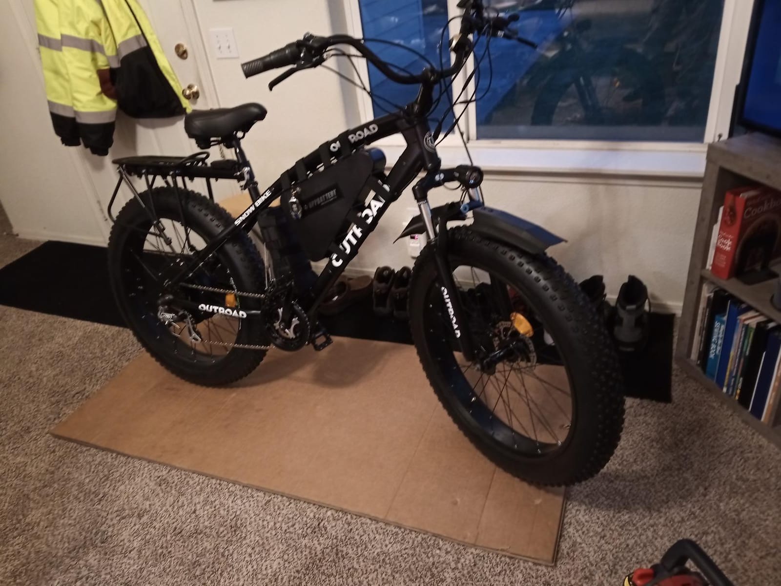 Max4out 26 Inch Fat Tire Mountain Bike, 21-Speed 4-Inch Tide Tires Dual Disc Brake Bicycle with Suspension Fork, Heavy-Duty 400lb Mountain Bike for Big & Tall Riders customer photo 2