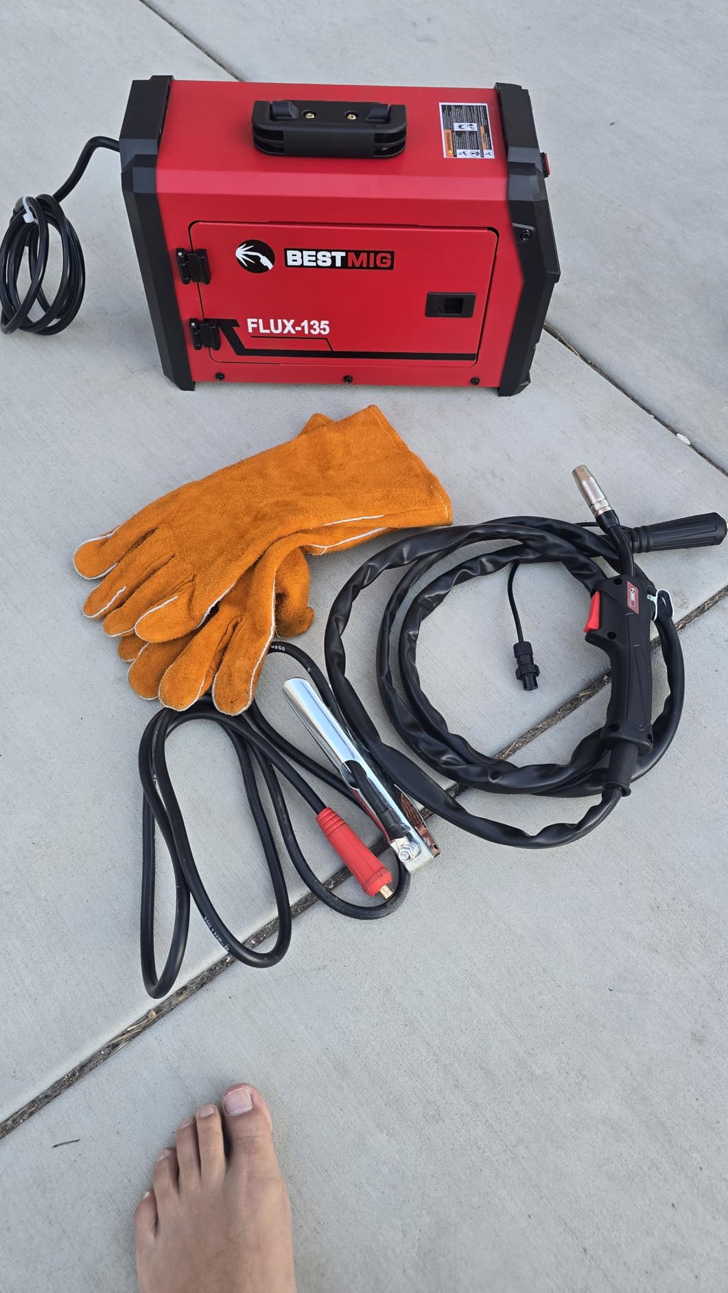 BESTMIG 8 in 1 Aluminum MIG Welder,250Amp 110V/220V Large LED Display,Pulsed MIG/MIG/Gas MIG/Flux Core/Spool Gun MIG/Lift TIG/Stick multiprocess welder,250P customer photo 1