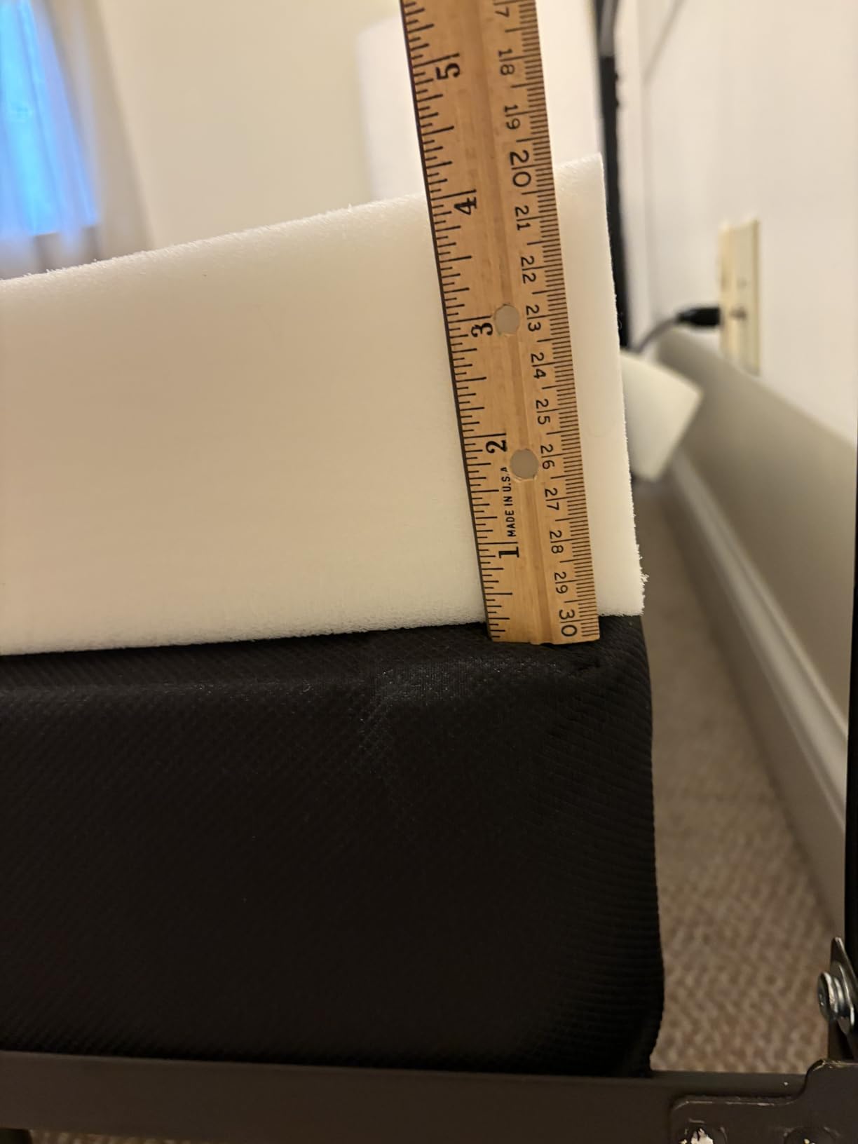 Mattress Wedge, 4-Inch Inclined Bed Wedge Mattress Topper, Queen Size customer photo 1