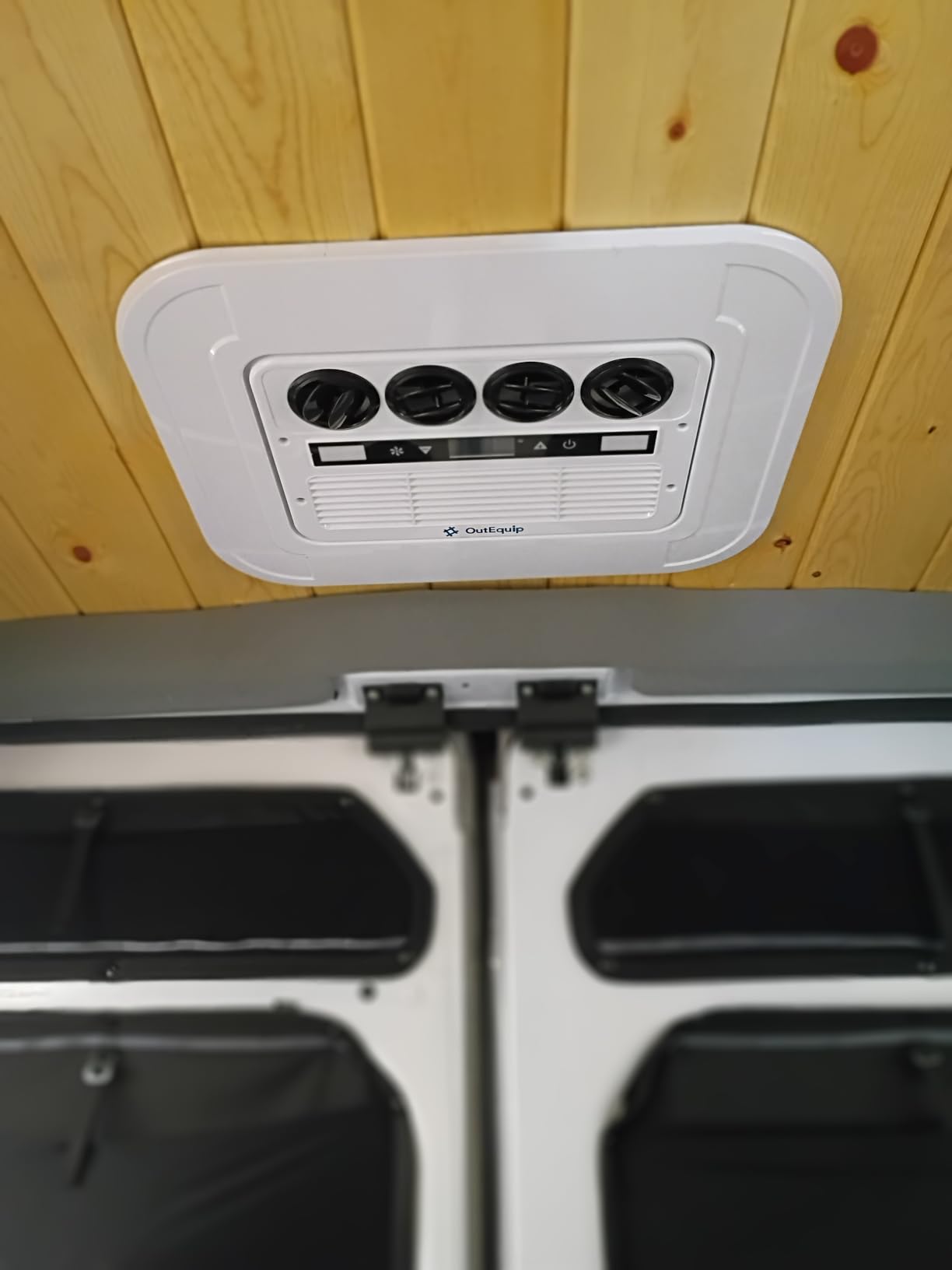 RV Air Conditioner, 12V 10000 BTU Rooftop Air Conditioner for RVs, Trucks, Vans, Campers, Tractor, Low Profile Quiet AC Unit(w/heater) customer photo 2