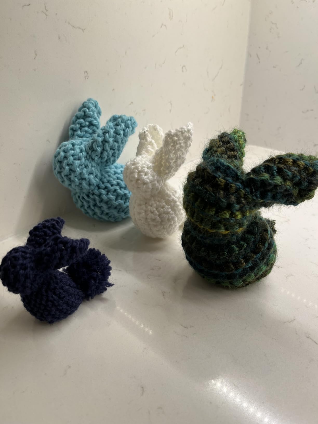 Complete Knitting Kit for Beginners - Learn to Knit Kit with Knitting Accessories Like Thick Beginner Yarn in Gray, Bamboo Needles for Beginners & More - Includes Video Tutorials & Written Guide customer photo 2