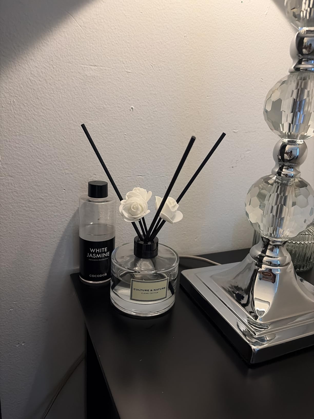 CULTURE & NATURE Reed Diffuser Set 4oz (120ml) Clean Cotton Scented Diffuser with Sticks Home Fragrance Reed Diffuser for Bathroom Shelf Decor customer photo 1