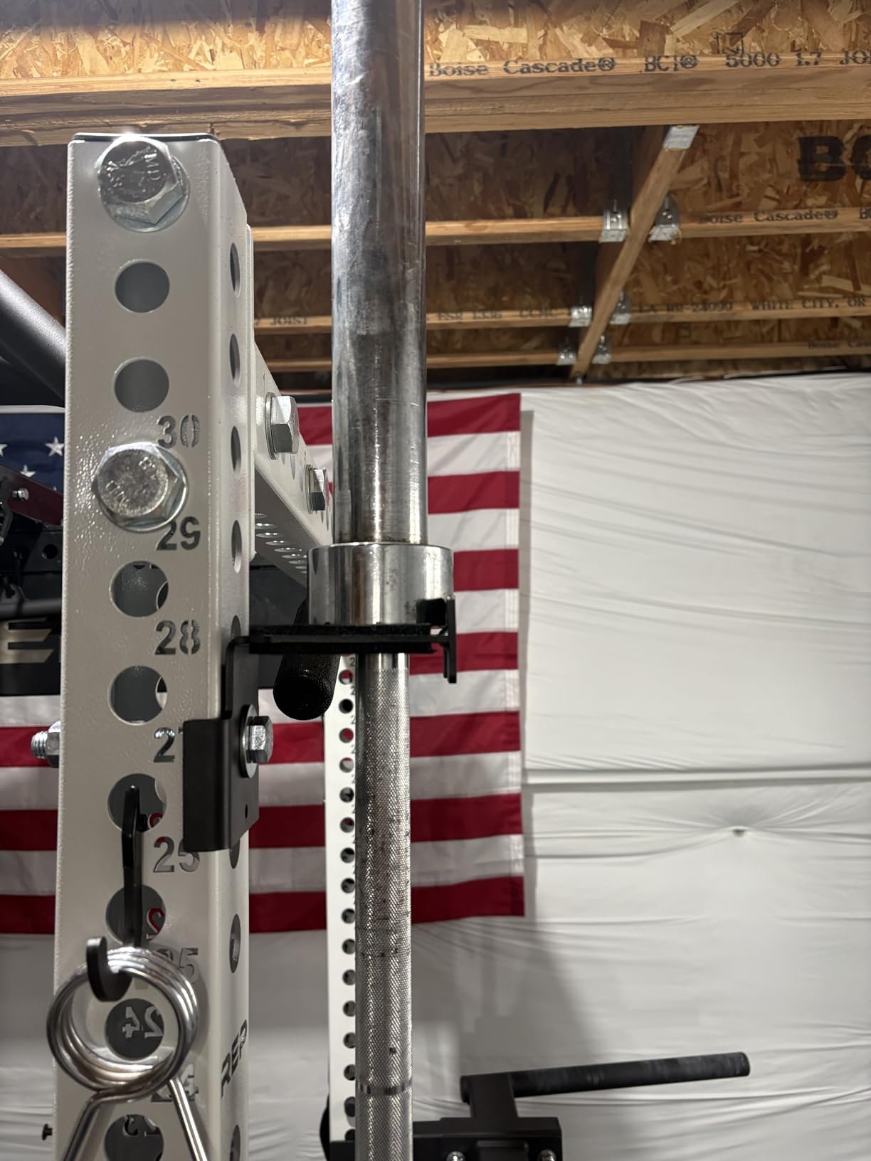 Rack-Mounted Olympic Barbell Holder for 2x2 & 2x3 Power Racks, No Drilling Required, Heavy-Duty Steel Storage with Protective Padding, Space-Saving Gym Equipment customer photo 1