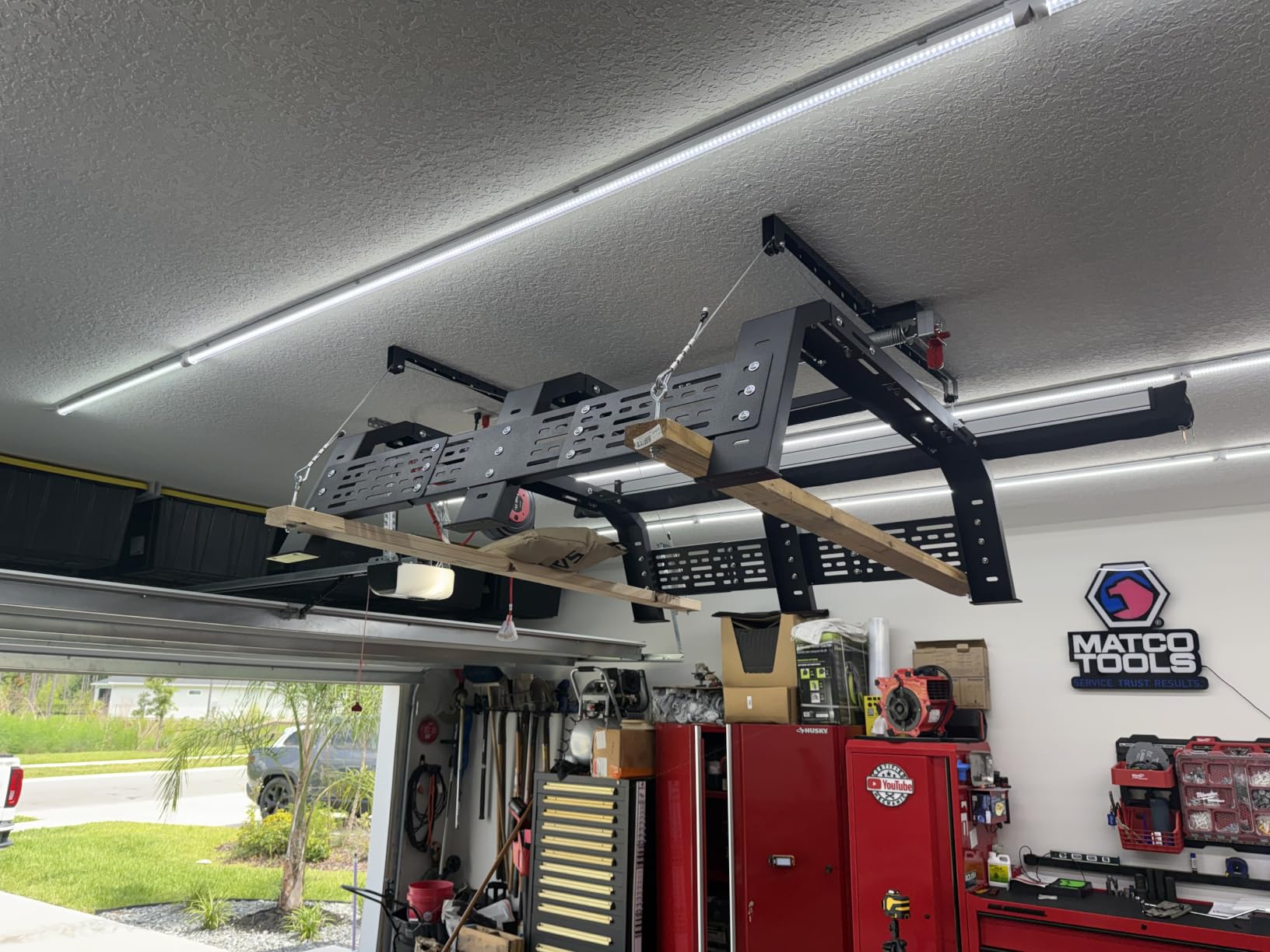 VEVOR Overland Truck Bed Rack, 49.2-67.9 in Width, Adjustable Overland Bed Cargo Rack with Sidebar, 900 lbs Static Capacity, Heavy Duty Steel, for Mid-Size Trucks, Compatible with Tacoma/Gladiator JT customer photo 1