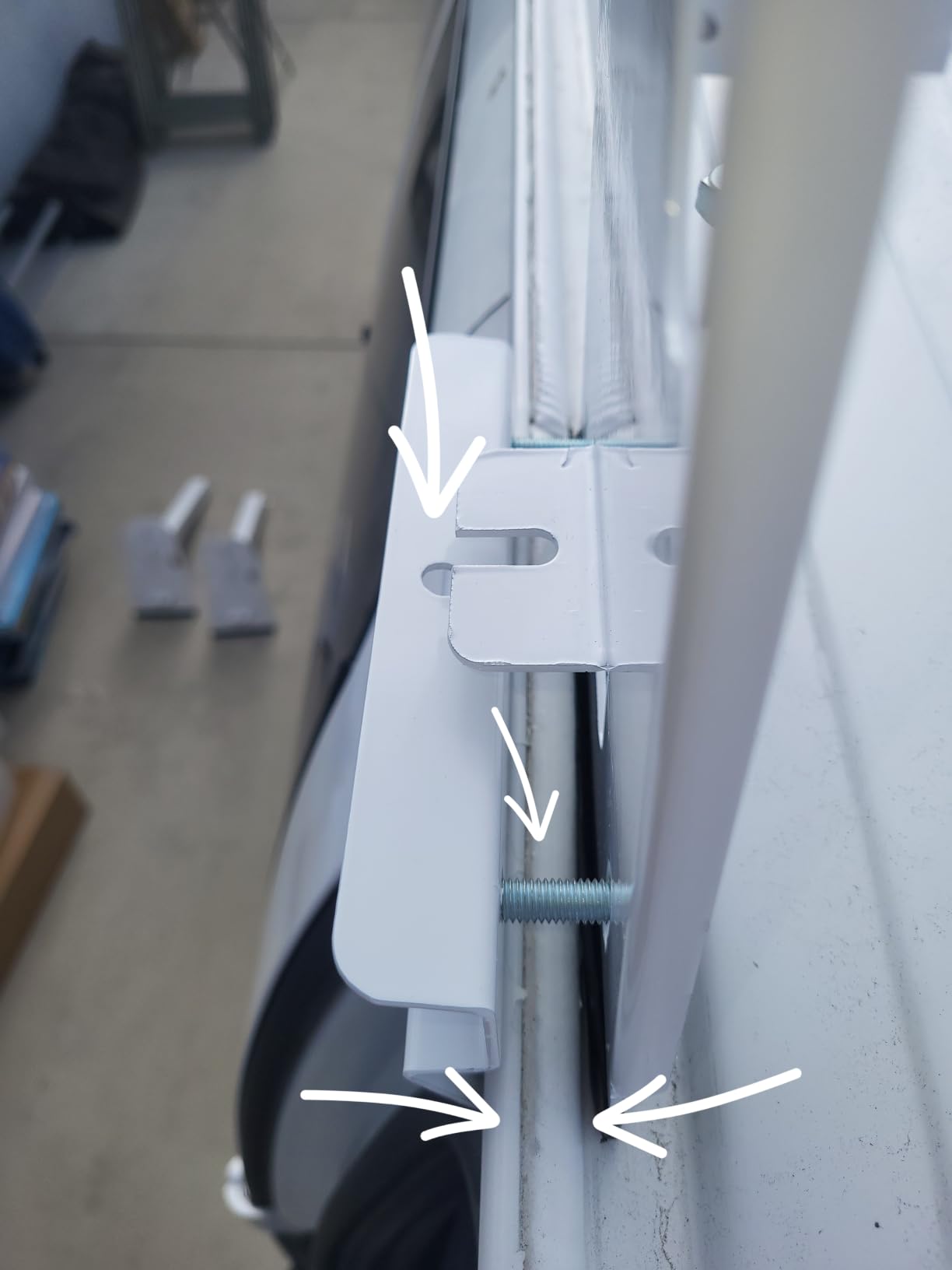 Universal Van Roof Rack 3 Bar Set, White Van Roof Ladder Rack customer photo 1