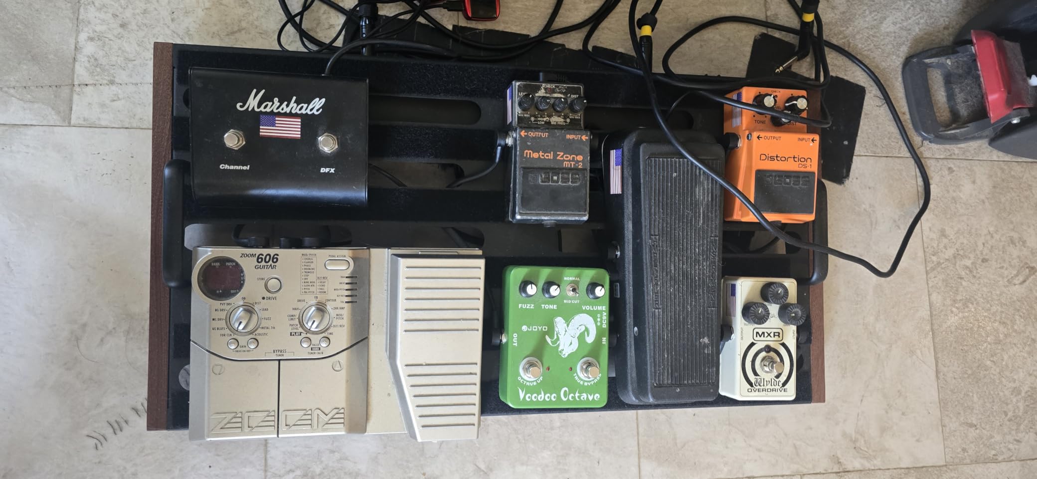 RVONE Extra Large Guitar Pedal Board with Built-in Power Supply | 24.02×12.6