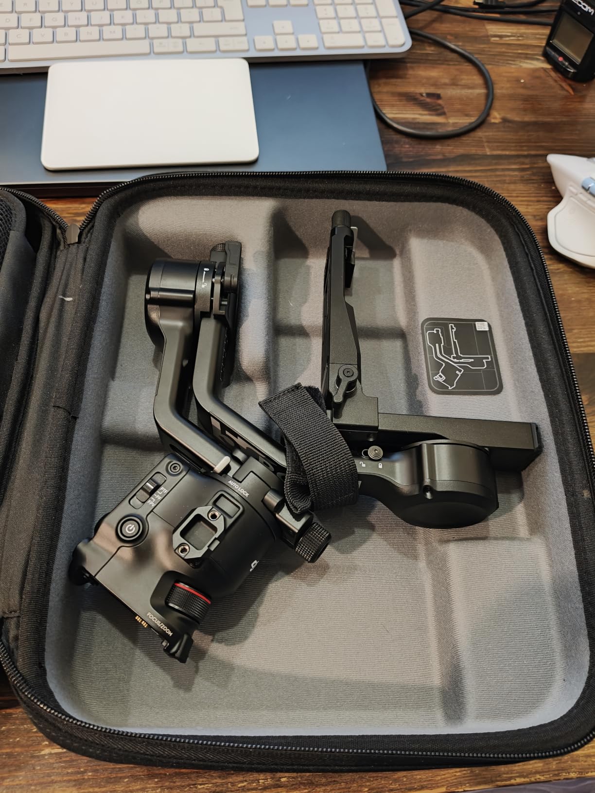 DJI RS 5 Combo, Gimbal Stabilizer for Camera, Canon/Sony/Nikon/Fujifilm | Enhanced Intelligent Tracking, Fine-Tuning Knobs, 2nd-Gen Automated Axis Locks, Quick-Open Tripod, Z-Axis Indicator customer photo 1