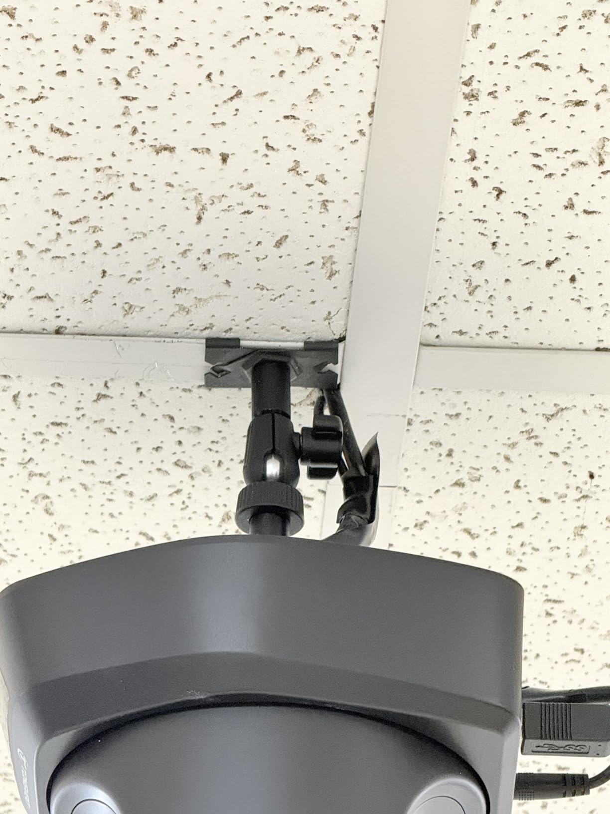 TONGVEO 4K AI PTZ Camera with Auto Tracking and 20X Optical Zoom, Conference Room Webcam with HDMI/USB3.0/LAN/PoE, Ideal for Church Worship, Zoom Meetings, Live Streaming and Education customer photo 1