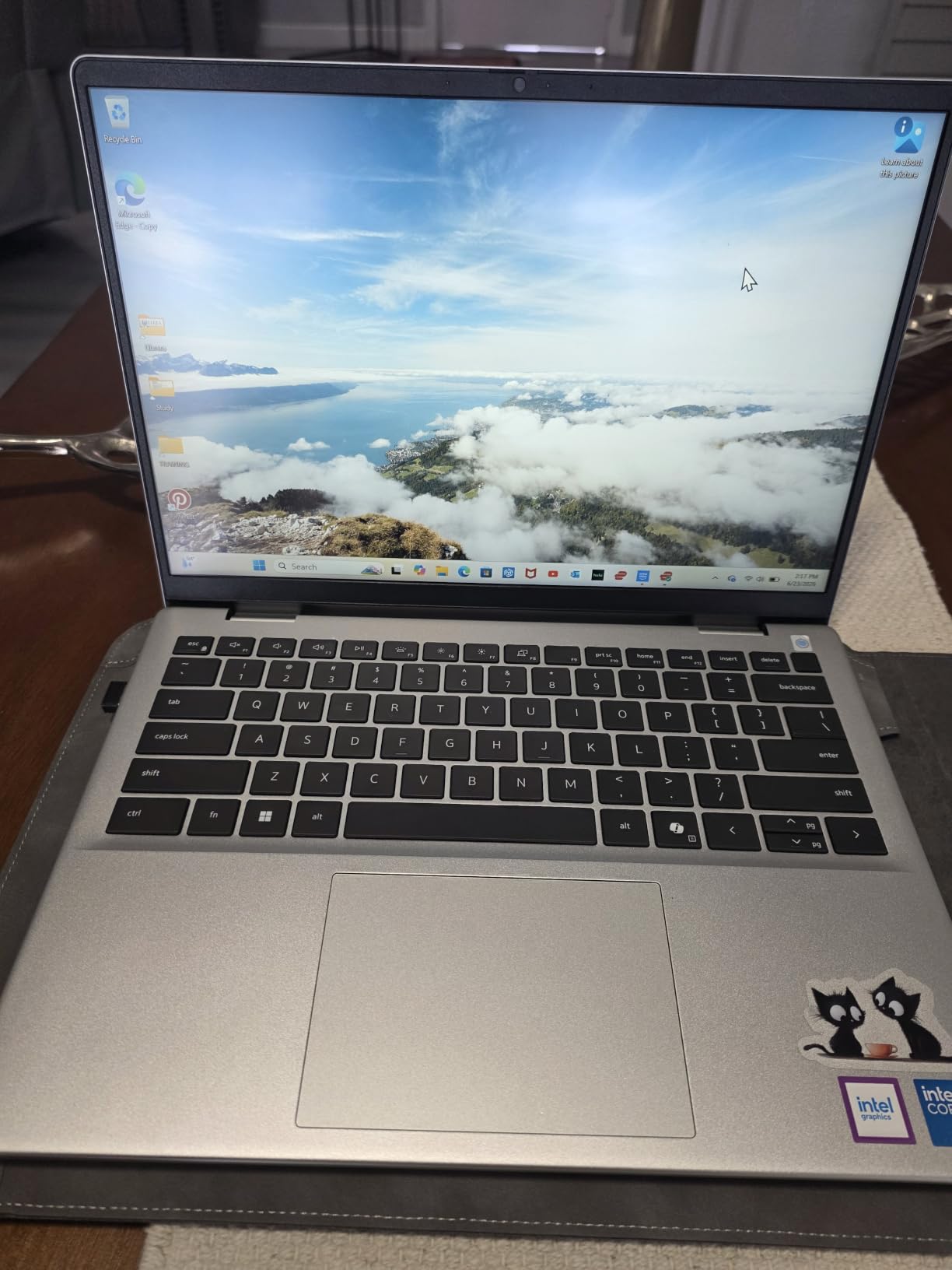 Dell 14 Laptop, FHD+, Intel Core 7 150U, 16GB RAM, Windows 11 Home, 1920x1200 Display, Anti-Glare, 300 nits, Intel Graphics, DDR5, 1TB SSD, Silver, Backlit KB, Wi-Fi 6 Bluetooth customer photo 1