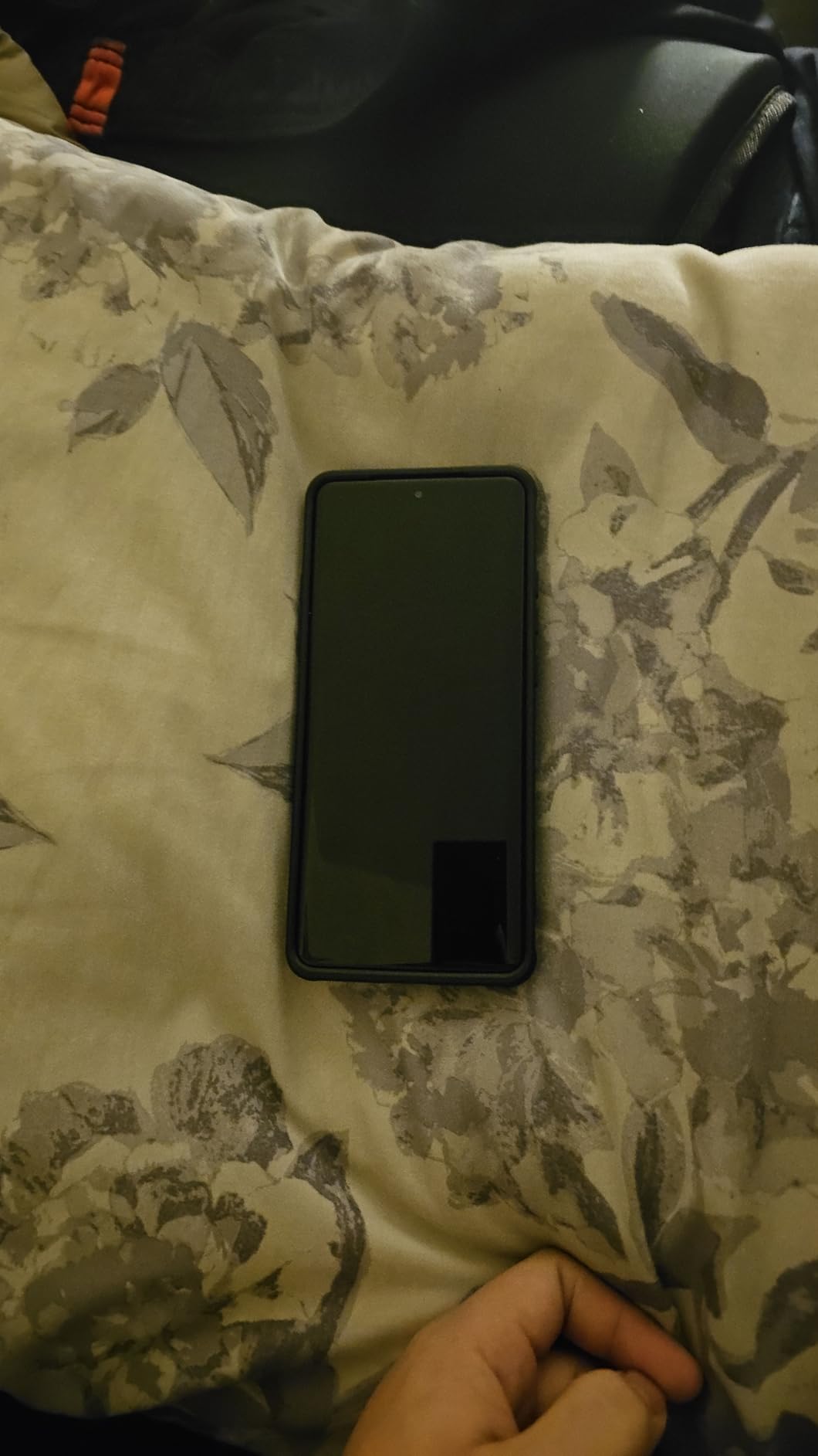 Motorola Moto Edge 2025 5G, 256GB + 8GB RAM, Deep Forest - Unlocked (Renewed) customer photo 1