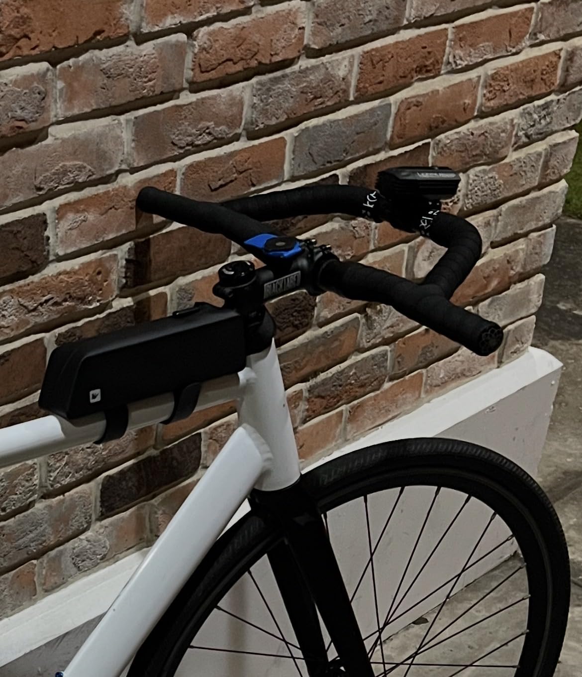 Quad Lock Out Front Handlebar Bicycle Phone Mount (V3) for iPhone, Galaxy, Pixel and Universal Adapters customer photo 1