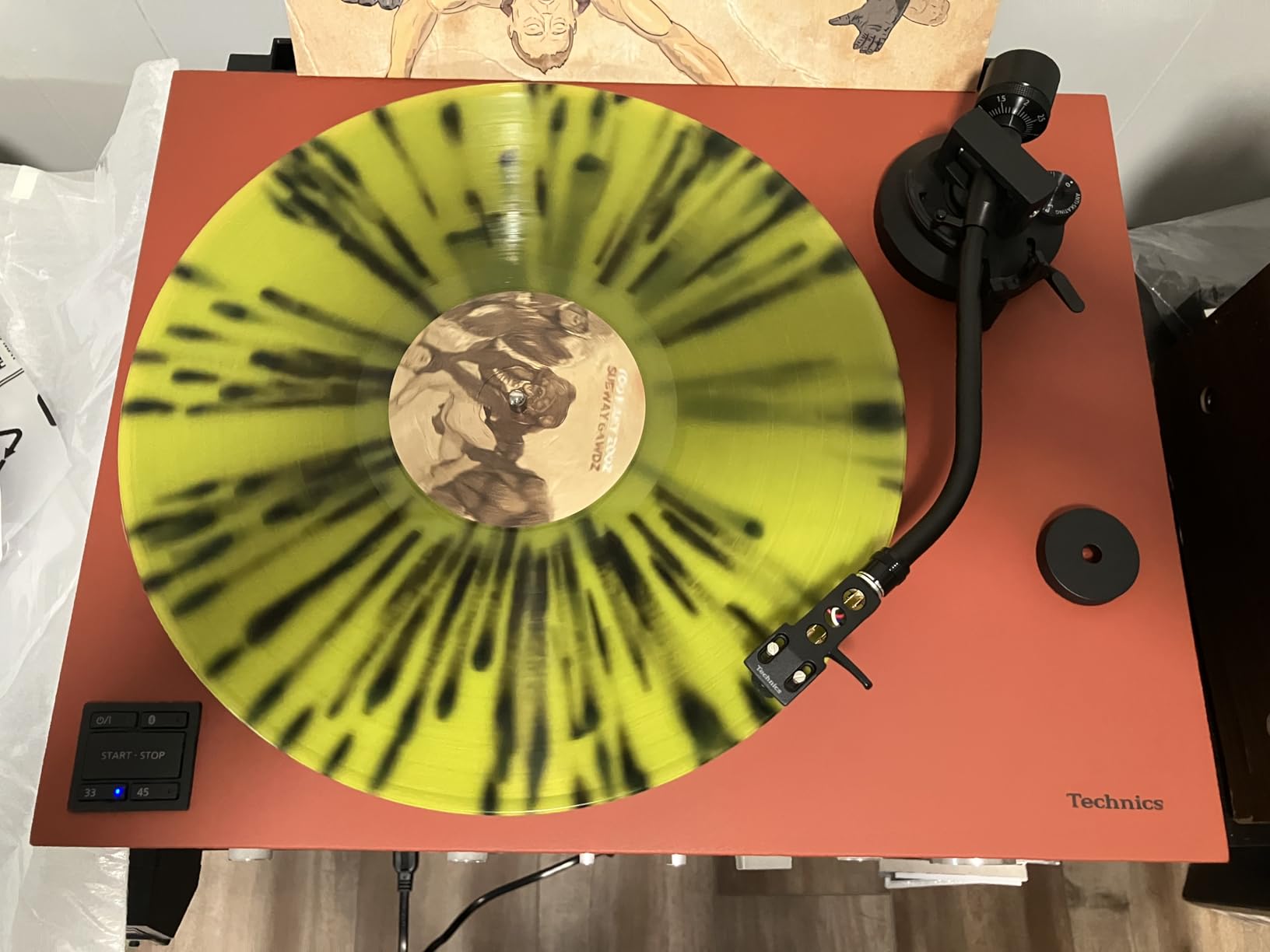 Technics Turntable, Premium Class HiFi Record Player with Coreless Direct Drive Motor and Bluetooth, Stable Playback, Audiophile-Grade Cartridge and Precision Tonearm, Dustcover Included – SL-40CBT-H customer photo 1