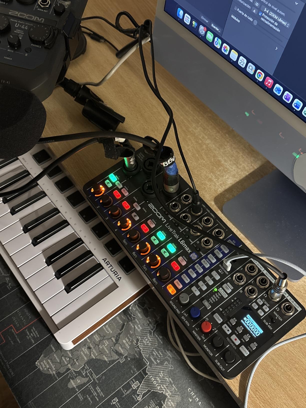 Zoom LiveTrak L6max Mixer/Recorder for Musicians & Podcasters customer photo 2