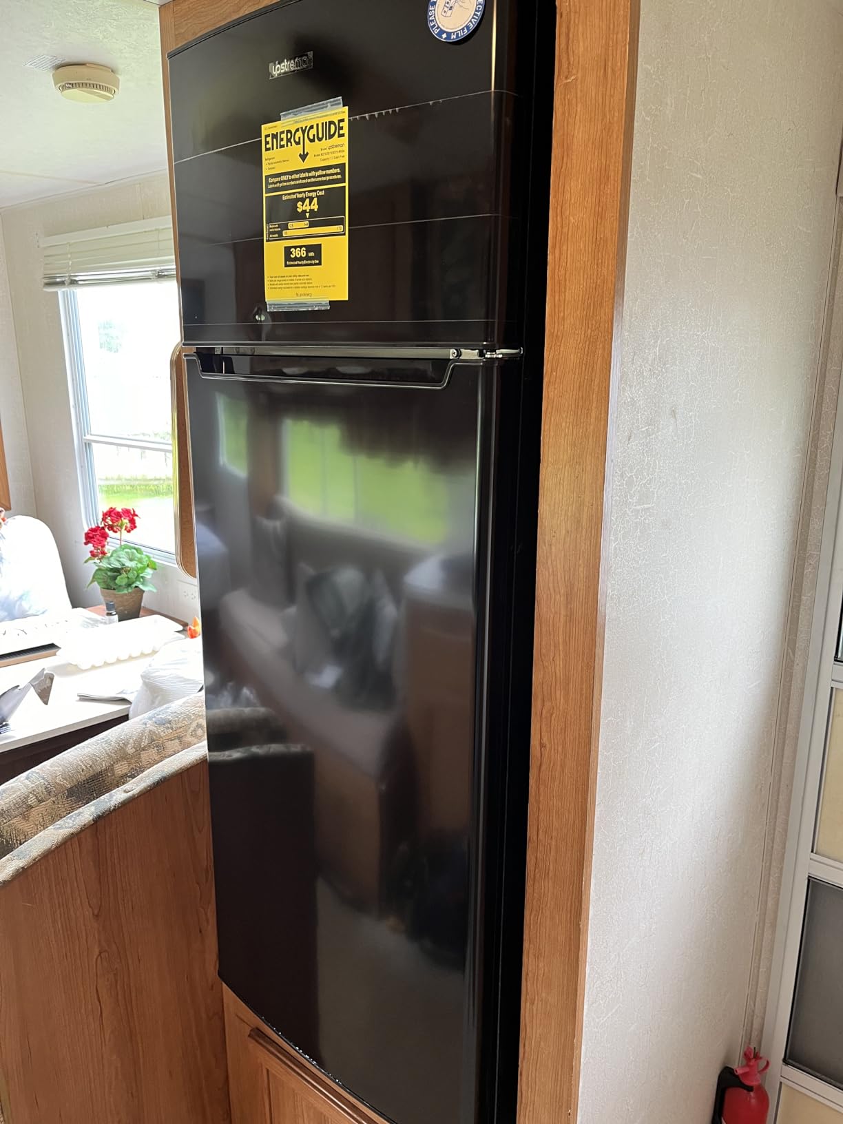 Upstreman 7.7 Cu Ft Apartment Refrigerator 2 Door Refrigerator with Freezer customer photo 1