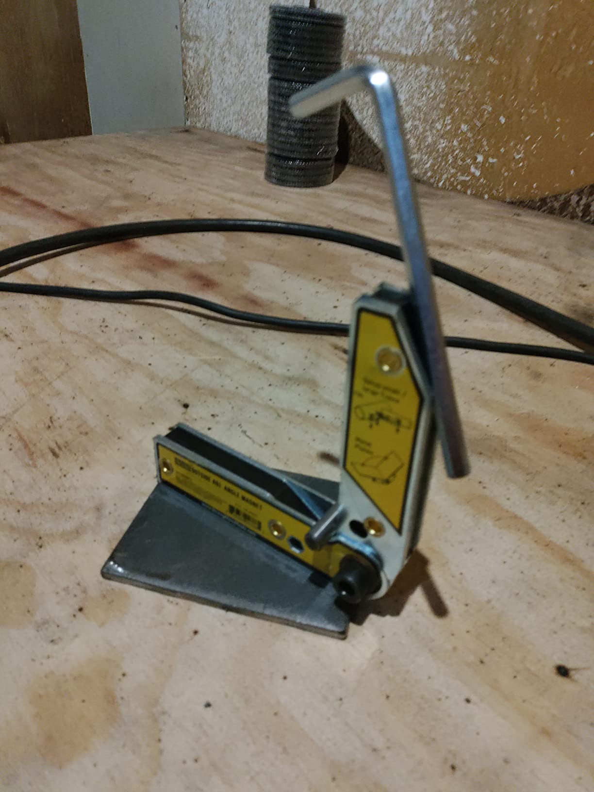 Adjustable Angle Magnetic Square, Angle 30°-270°, Inside/Outside Magnets, Angle Setting Pin, Mag. Pull Force 26 lbs, Welding Square, 4.7