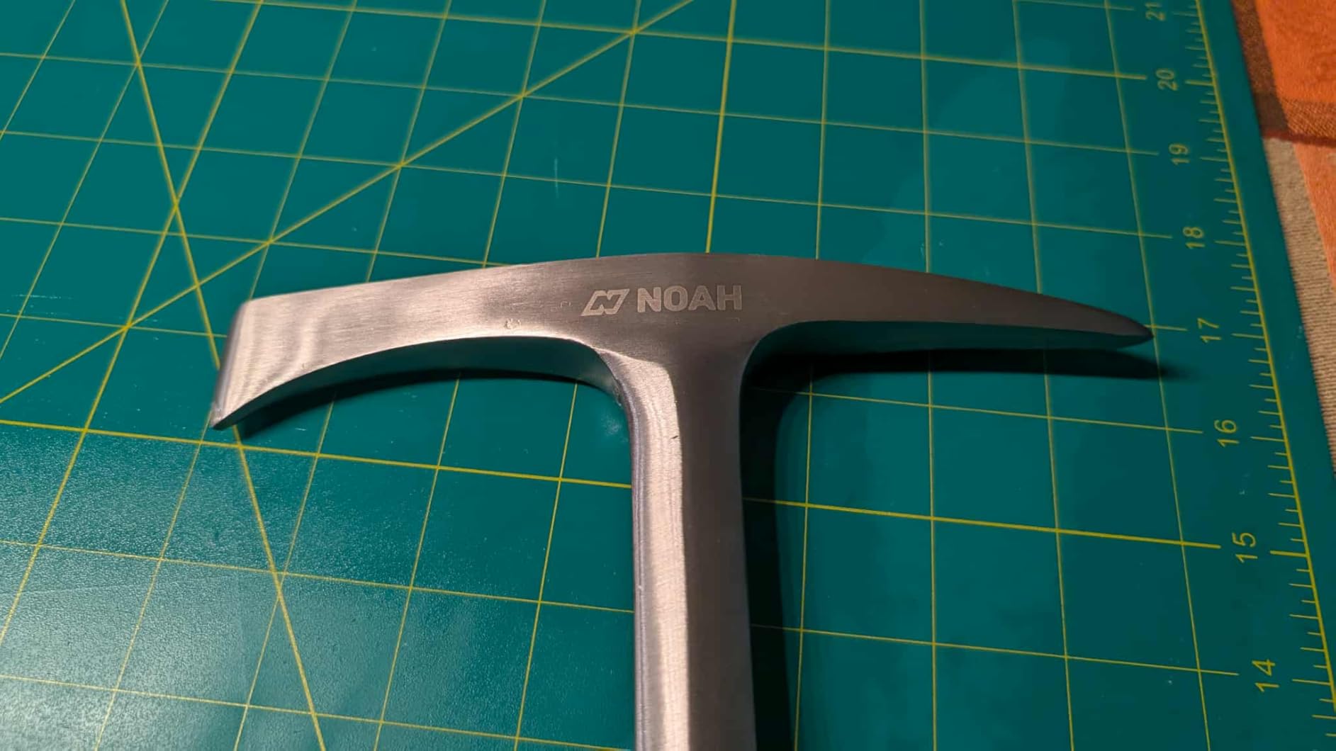 N NOAH Welding Chipping Hammer, 28oz, #45 Carbon Steel with Shock Reduction Grip, Professional Slag Removal Tool for Welders, Welder Hammer, Welding Hammer, Welder Chipping Hammer customer photo 2