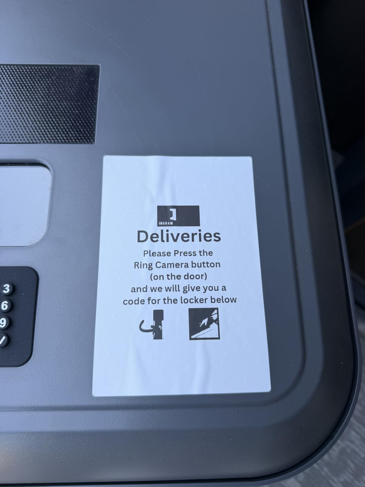 hyve Smart Package Delivery Box for Outside - Secure Deliveries and Returns customer photo 1