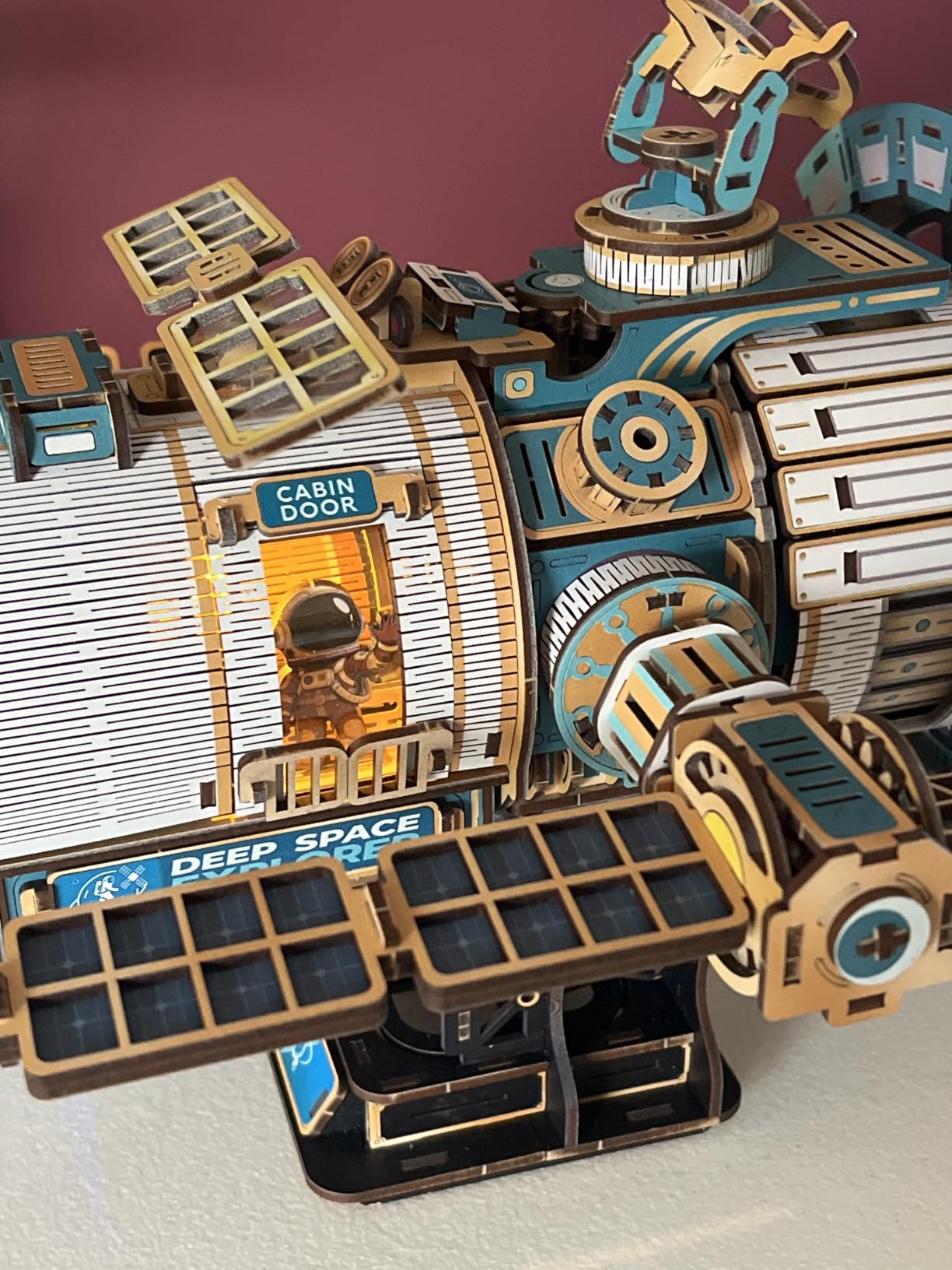 YSWOOD WORLD 3D Wooden Puzzles for Adults Black Space Station DIY Model Kit | 511PCS with Lights & Music customer photo 1