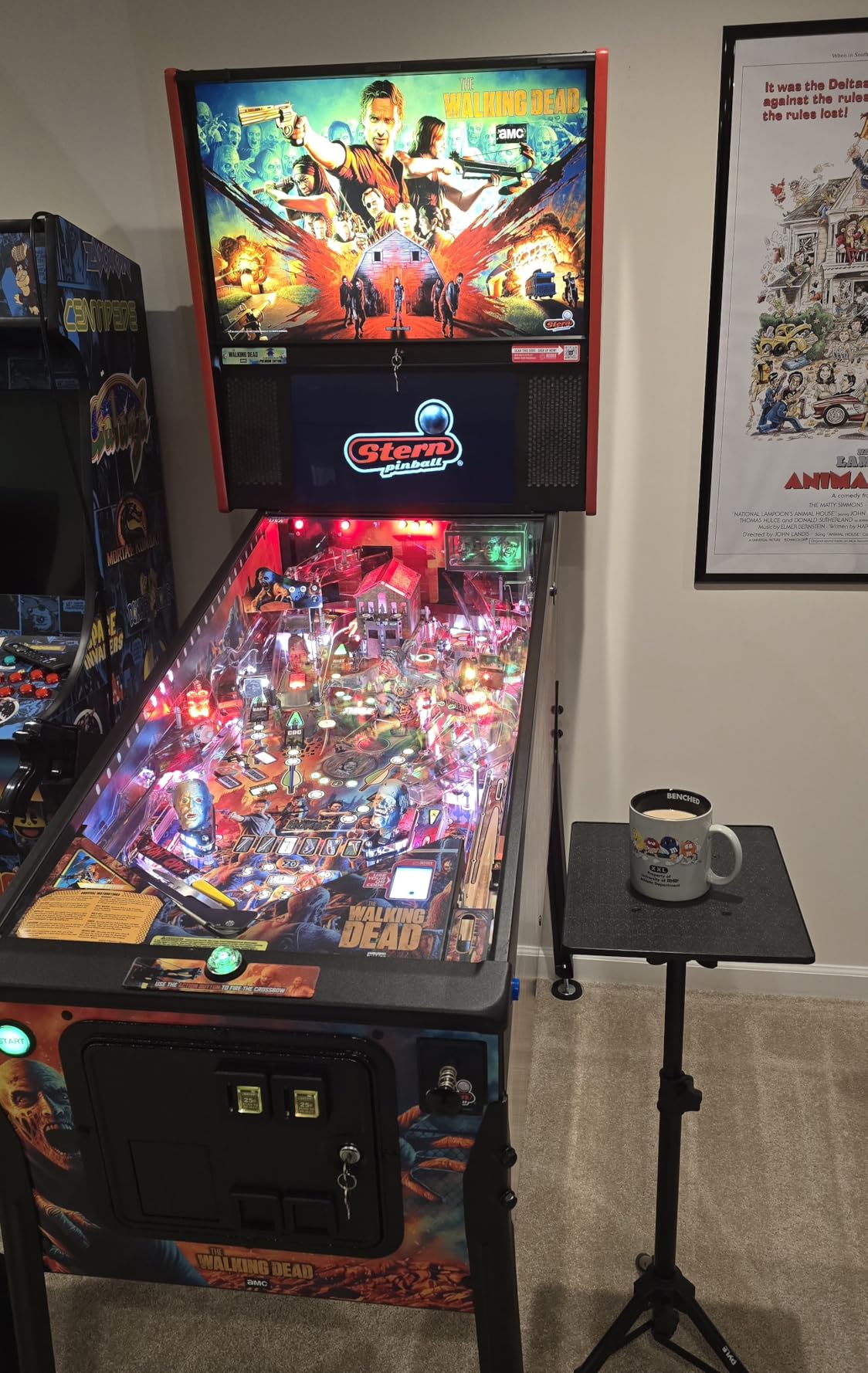 Stern Pinball AMC The Walking Dead Remastered, Premium Edition Arcade Pinball Machine customer photo 1