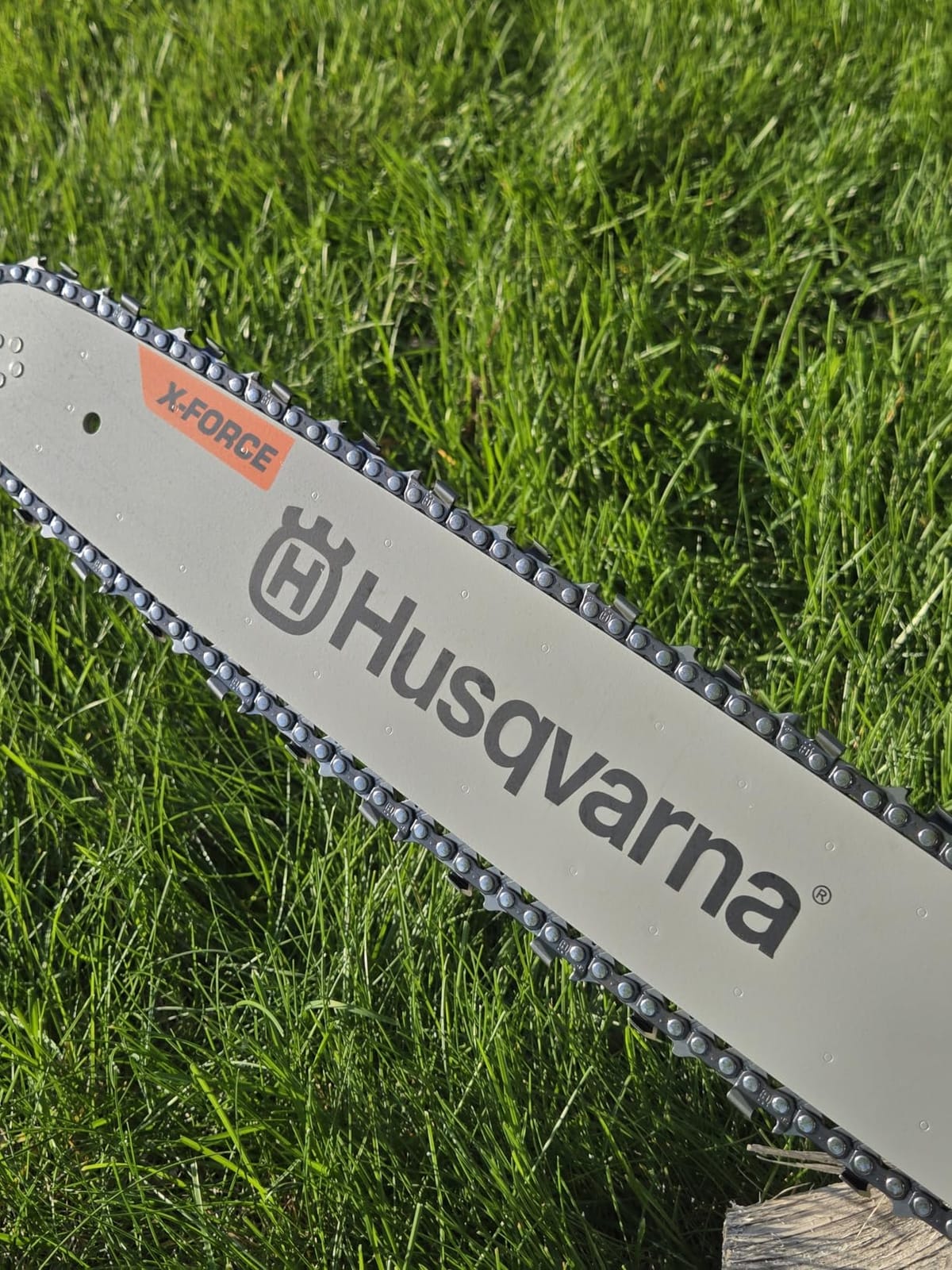 Husqvarna 450X Rancher Gas Chainsaw, 20 Inch Chainsaw, Outdoor Tools | Hand held chain saw with AutoTune for cutting firewood, 50.2-cc, 3.4-HP, 2-cycle X-Torq engine, LowVib dampeners, 970702450 customer photo 2